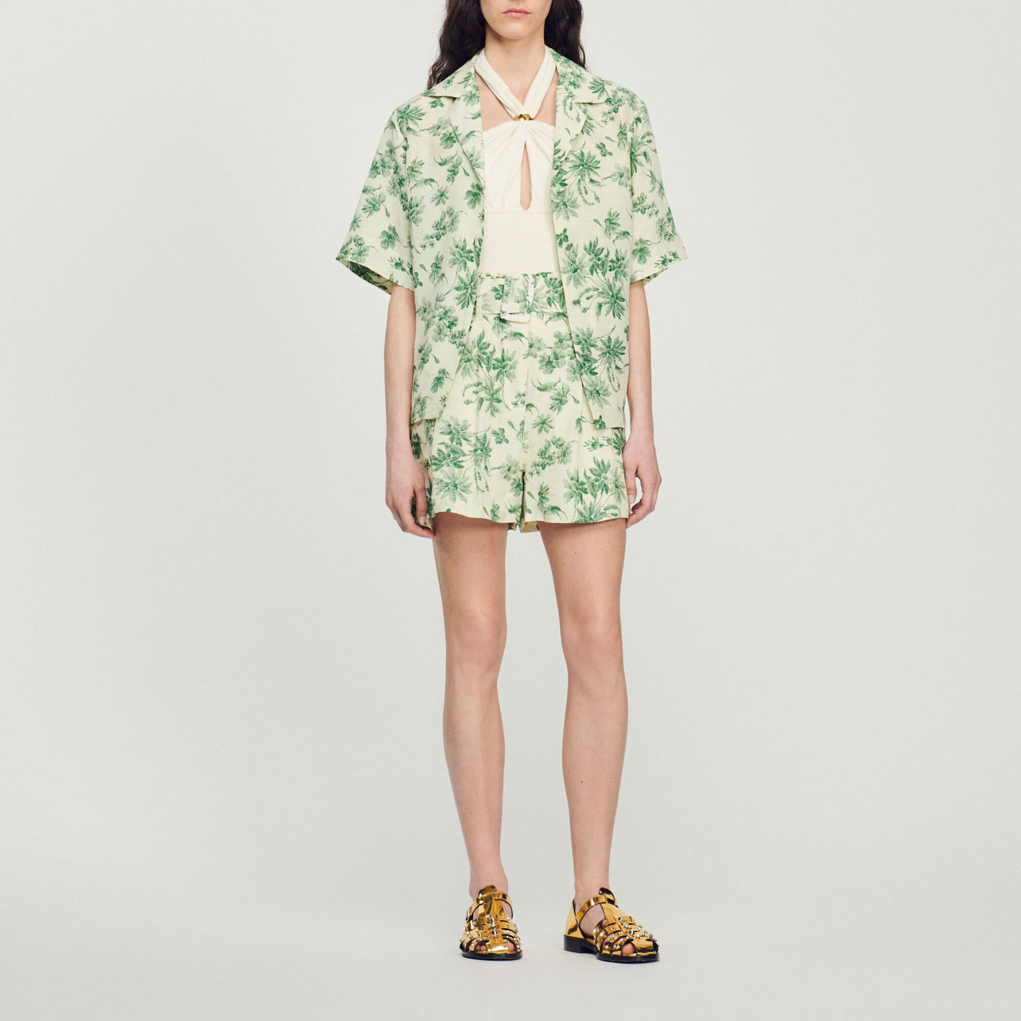 Short larghi con stampa palme