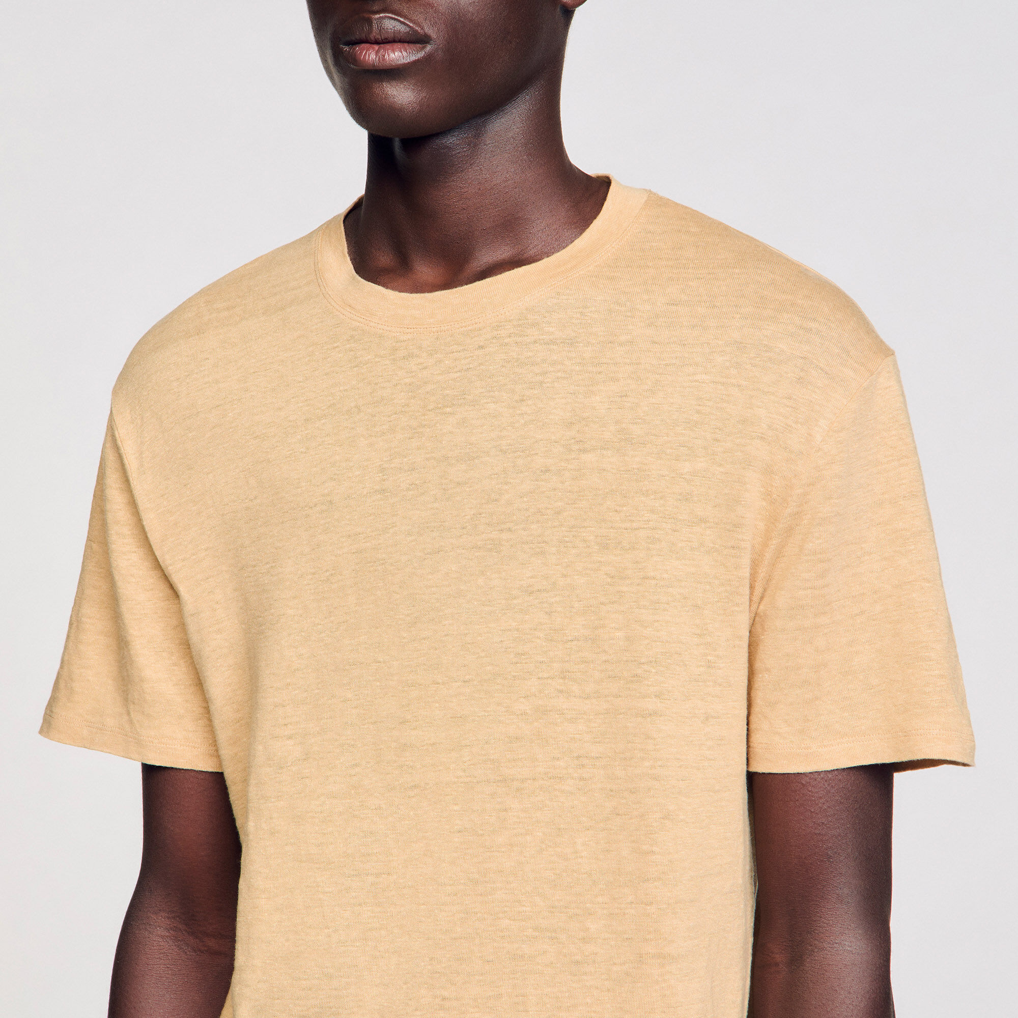 T-shirt in lino certificato
