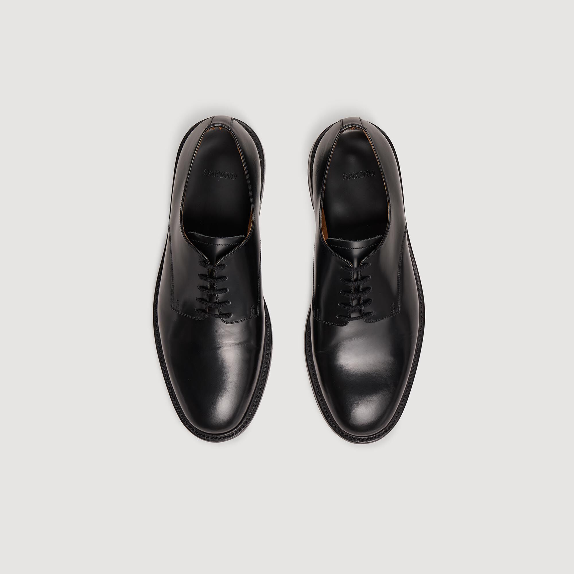 Derby in pelle lucida