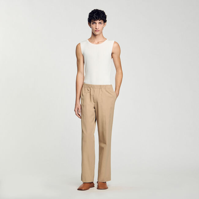 Pantaloni larghi