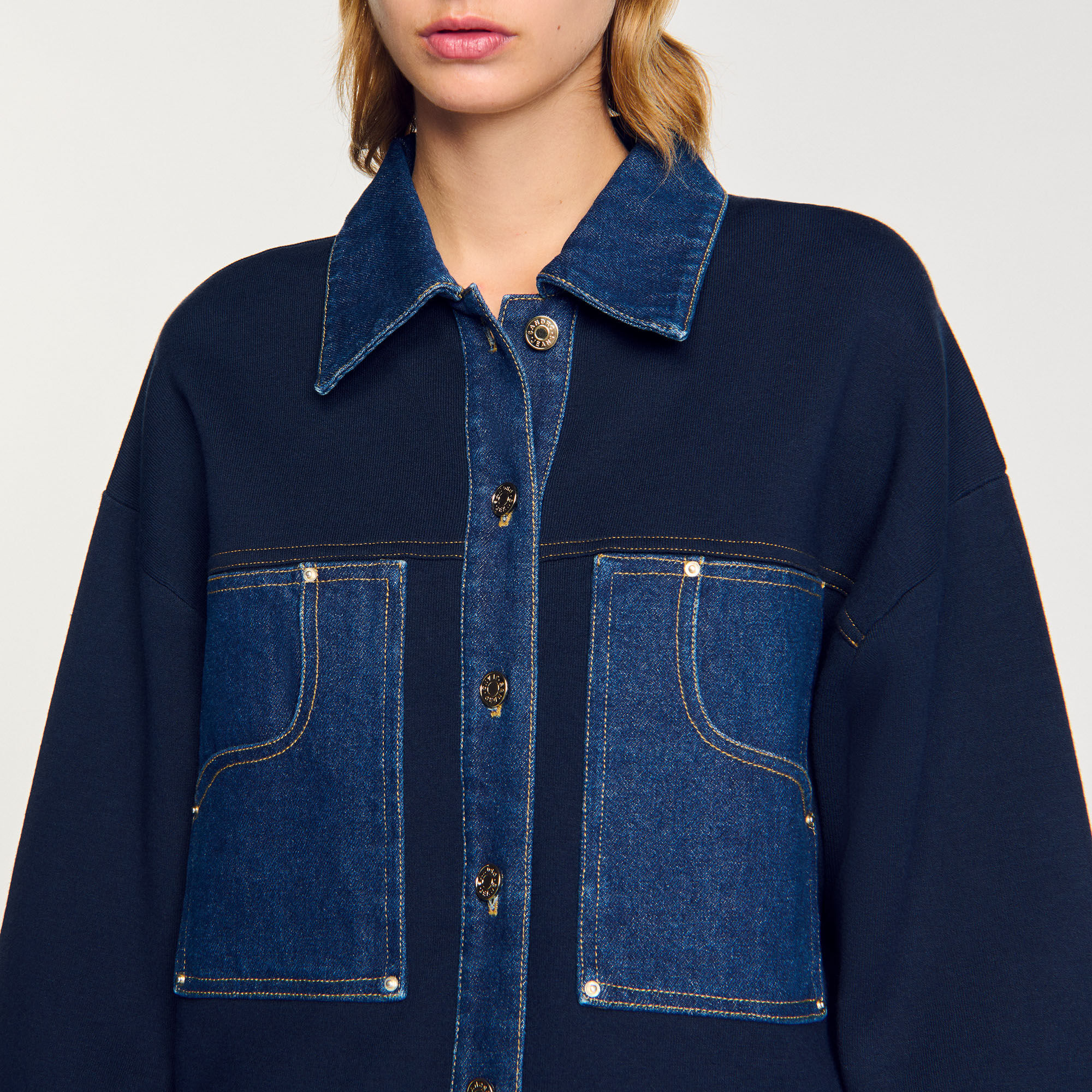 Cardigan con dettagli in denim
