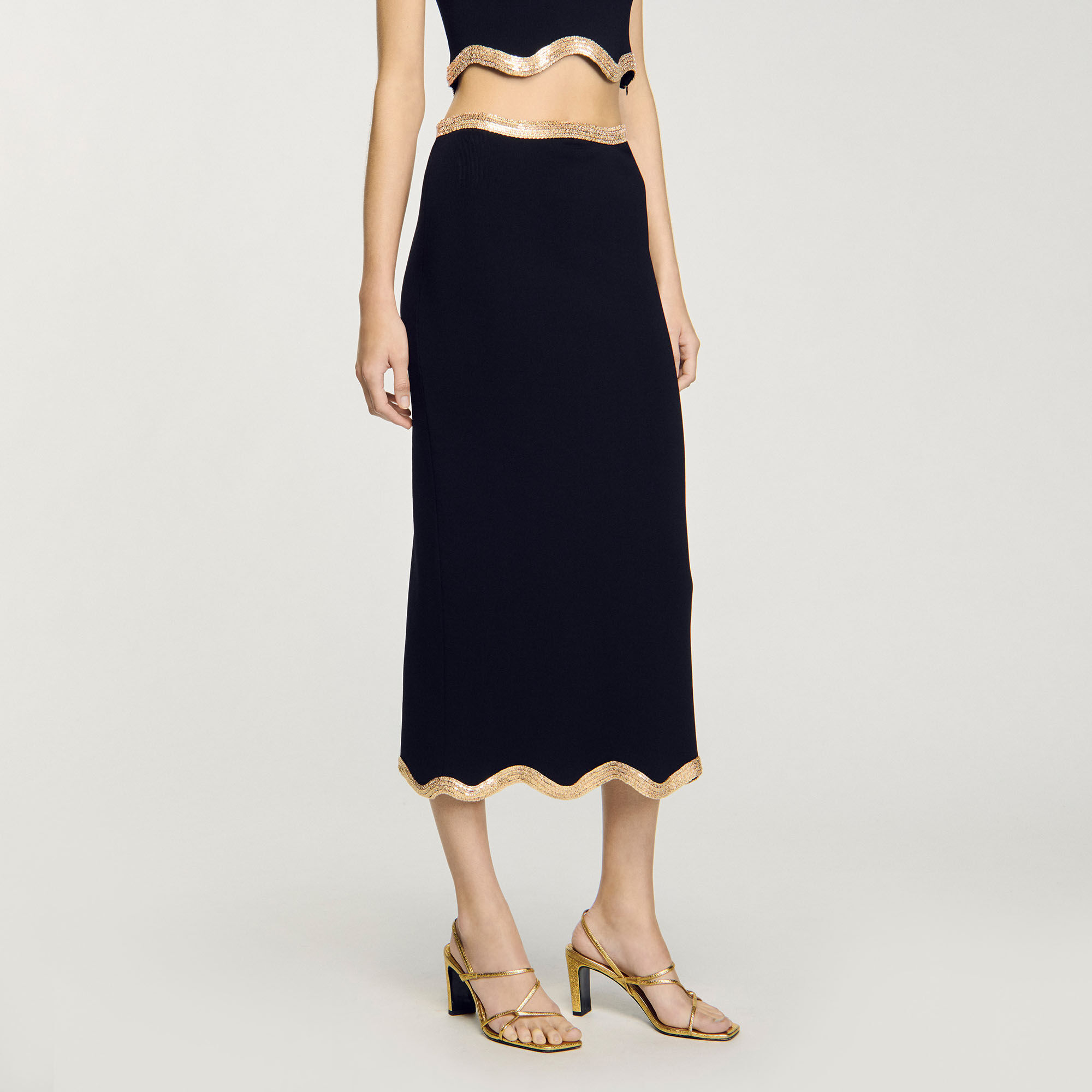 Sandali in pelle goffrata