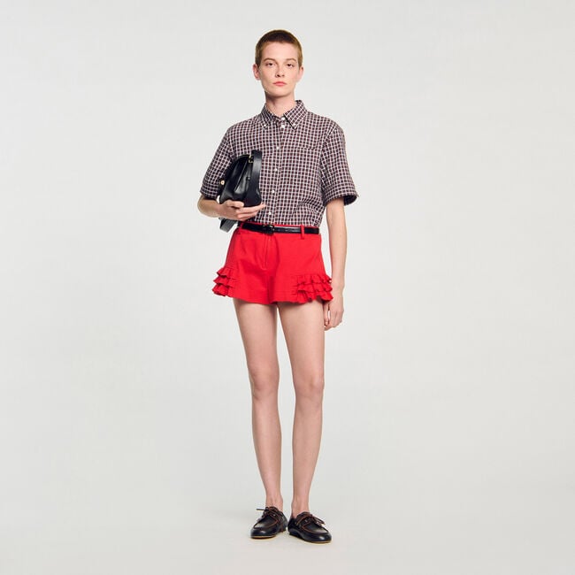 Shorts con volant