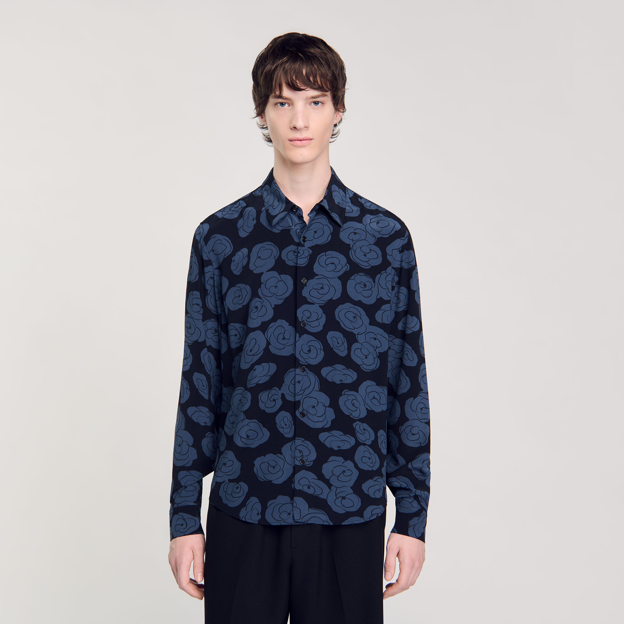 Camicia con stampa camelie