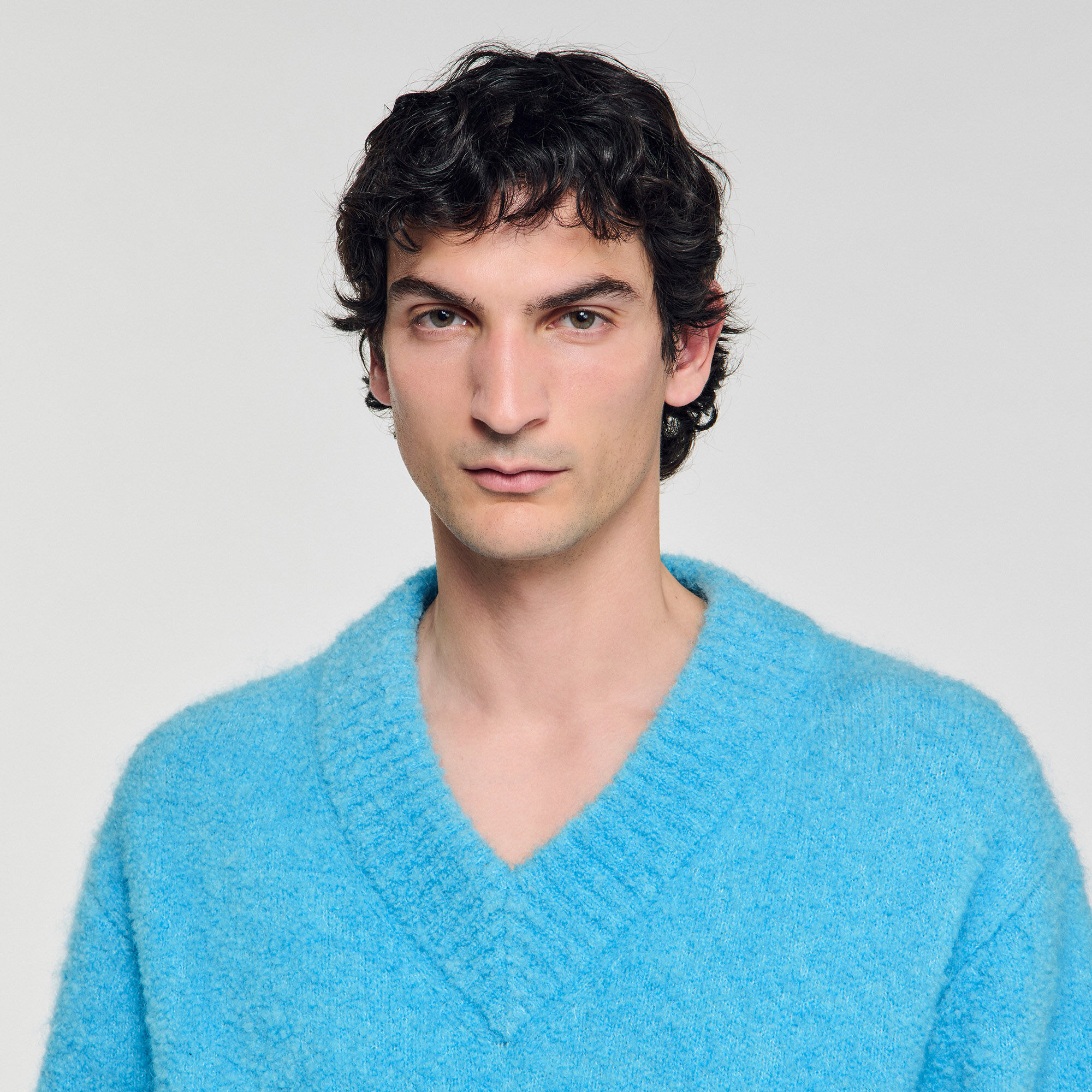 Maglione a V a maniche lunghe