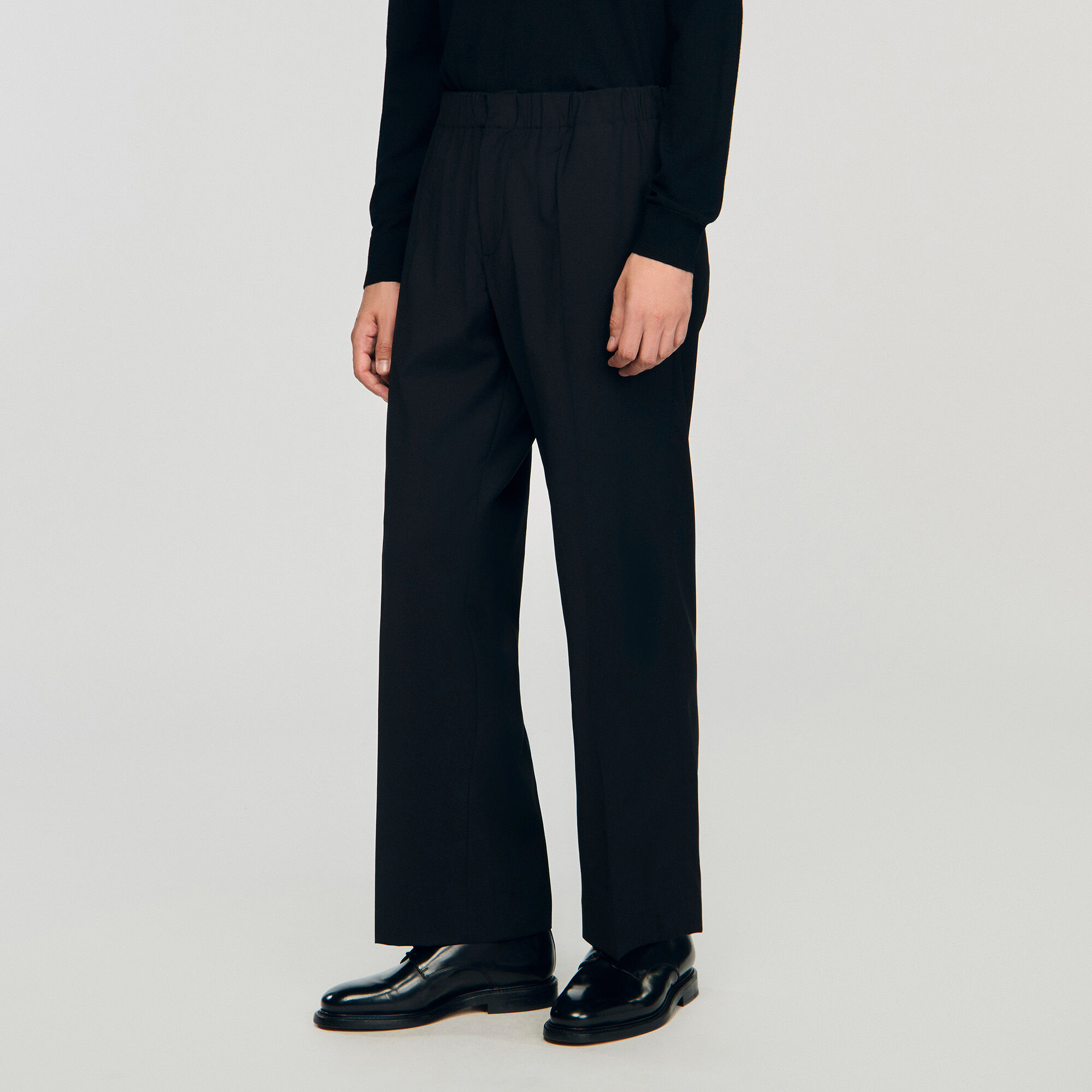 Pantaloni larghi