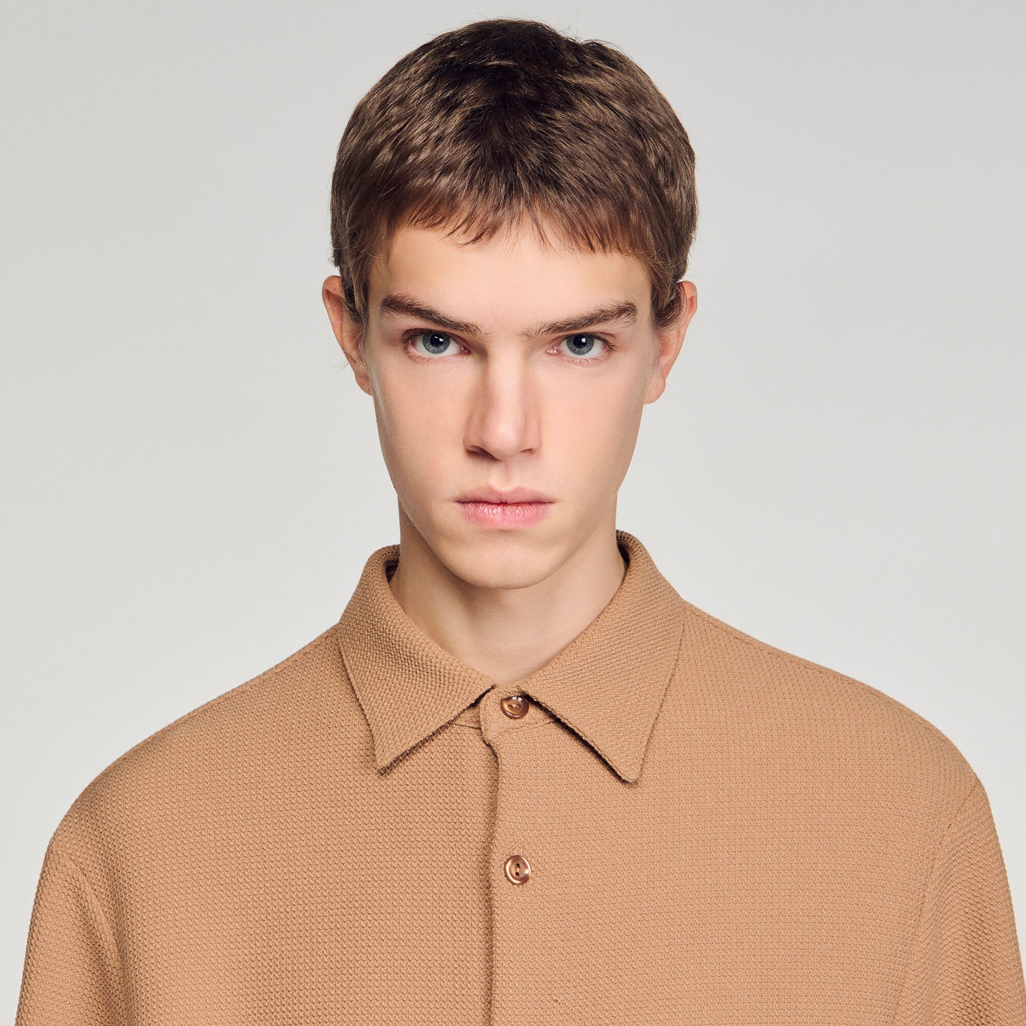 Camicia testurizzata collo aperto