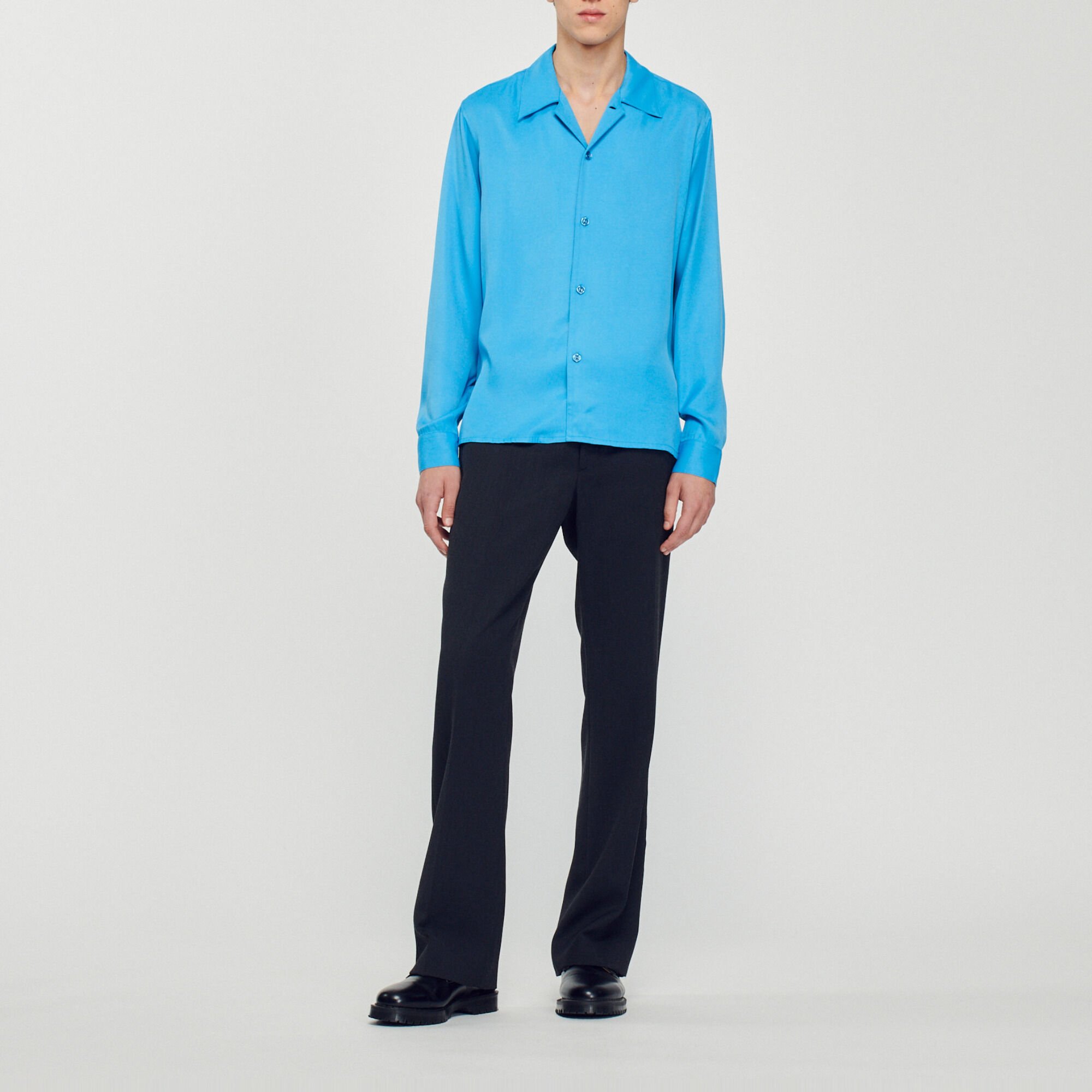 Camicia fluida con collo a pescecane