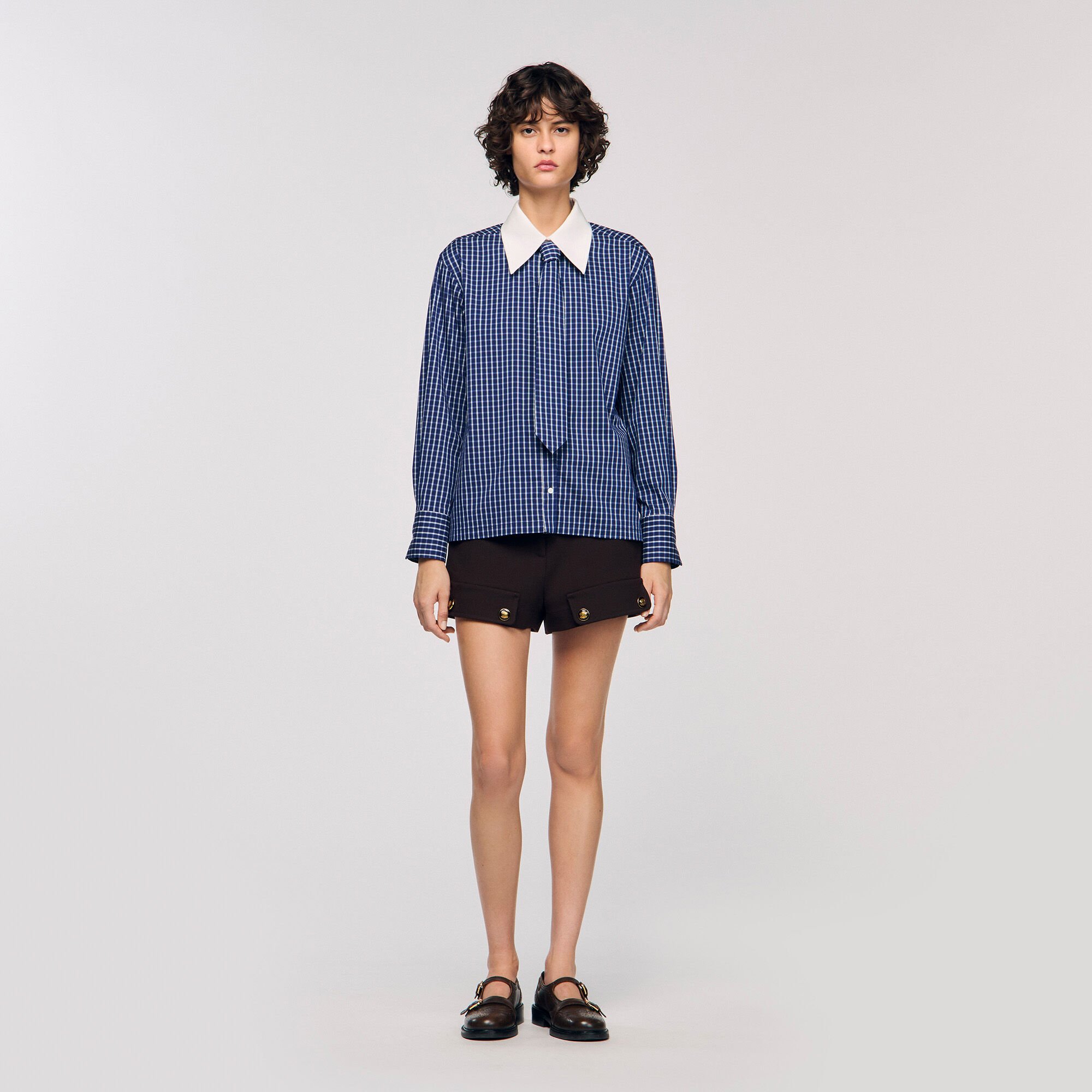 Camicia a quadri e cravatta