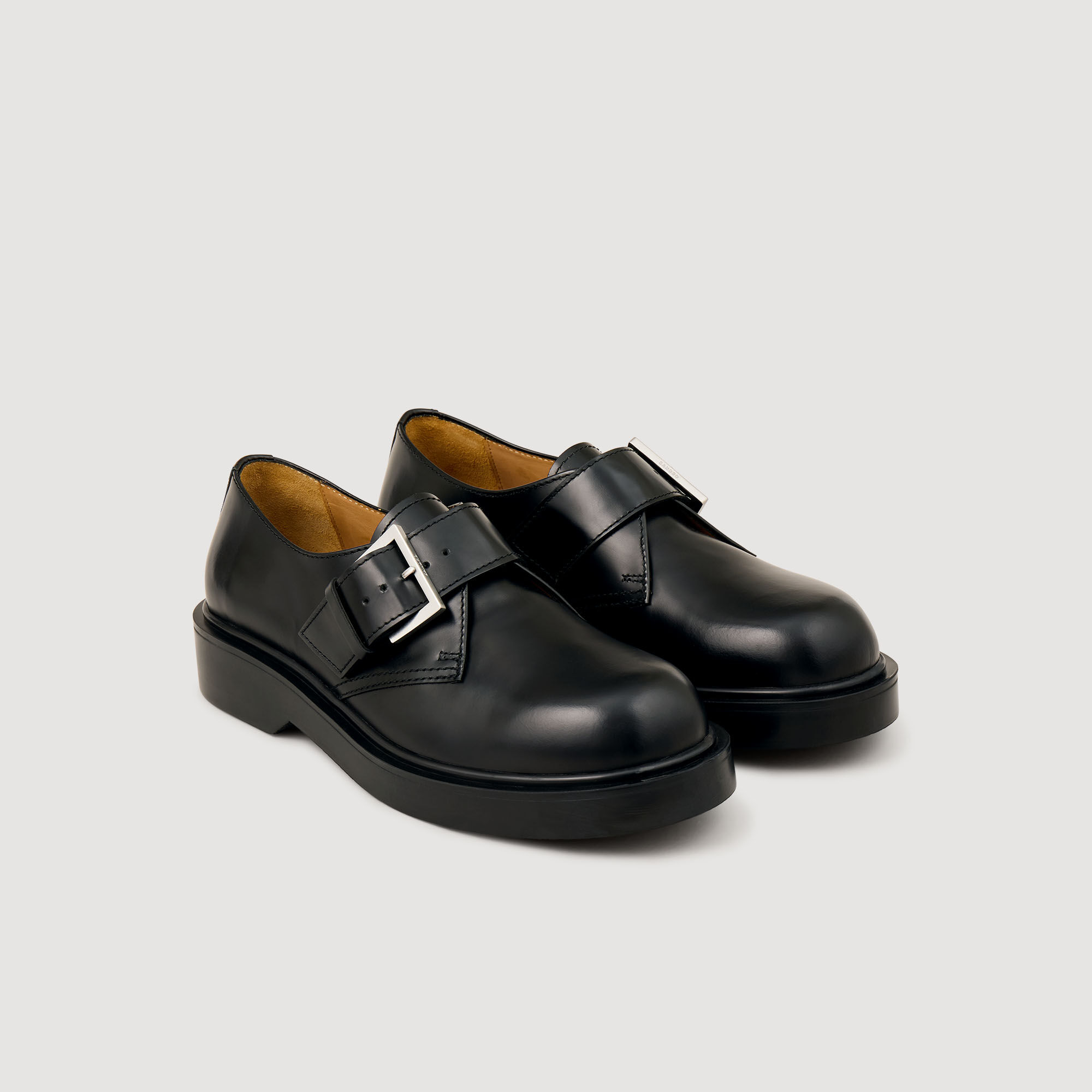 Derby in pelle lucida