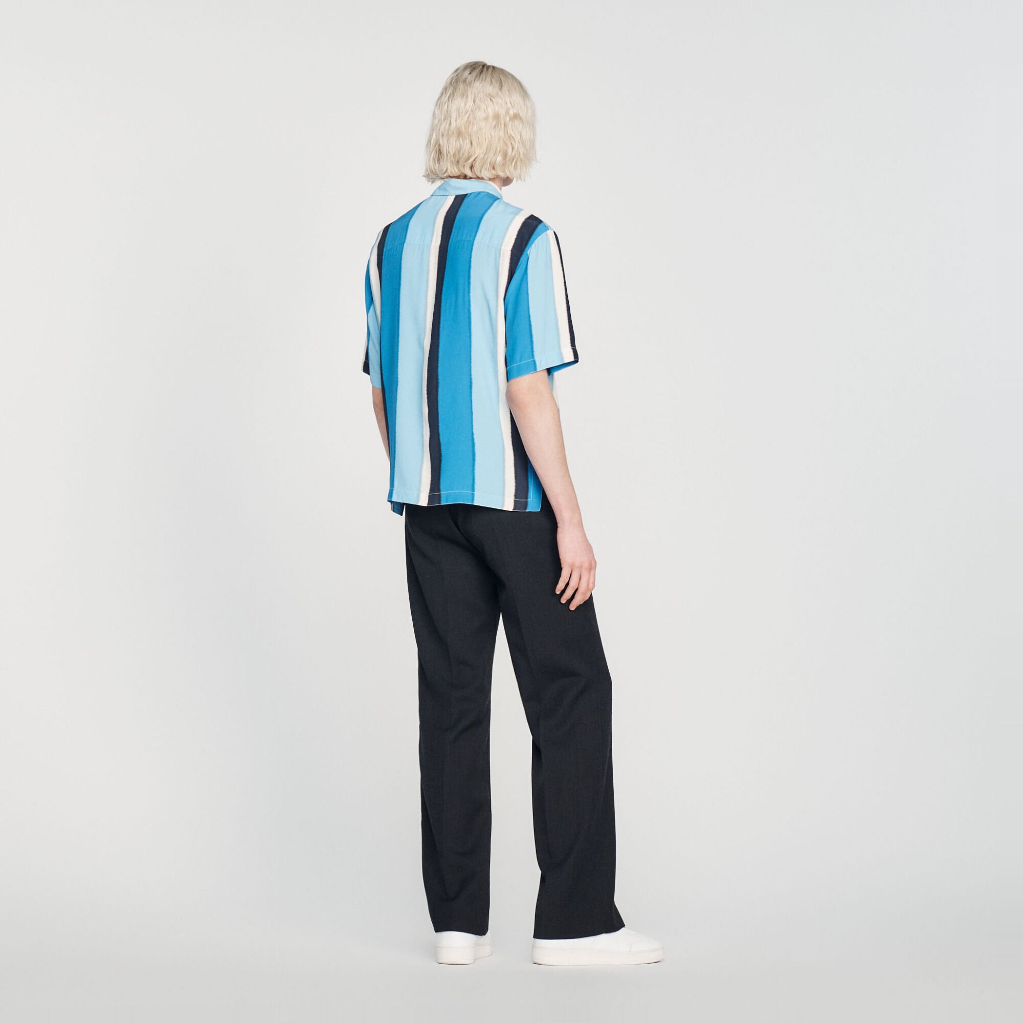 Camicia fluida a righe a maniche corte