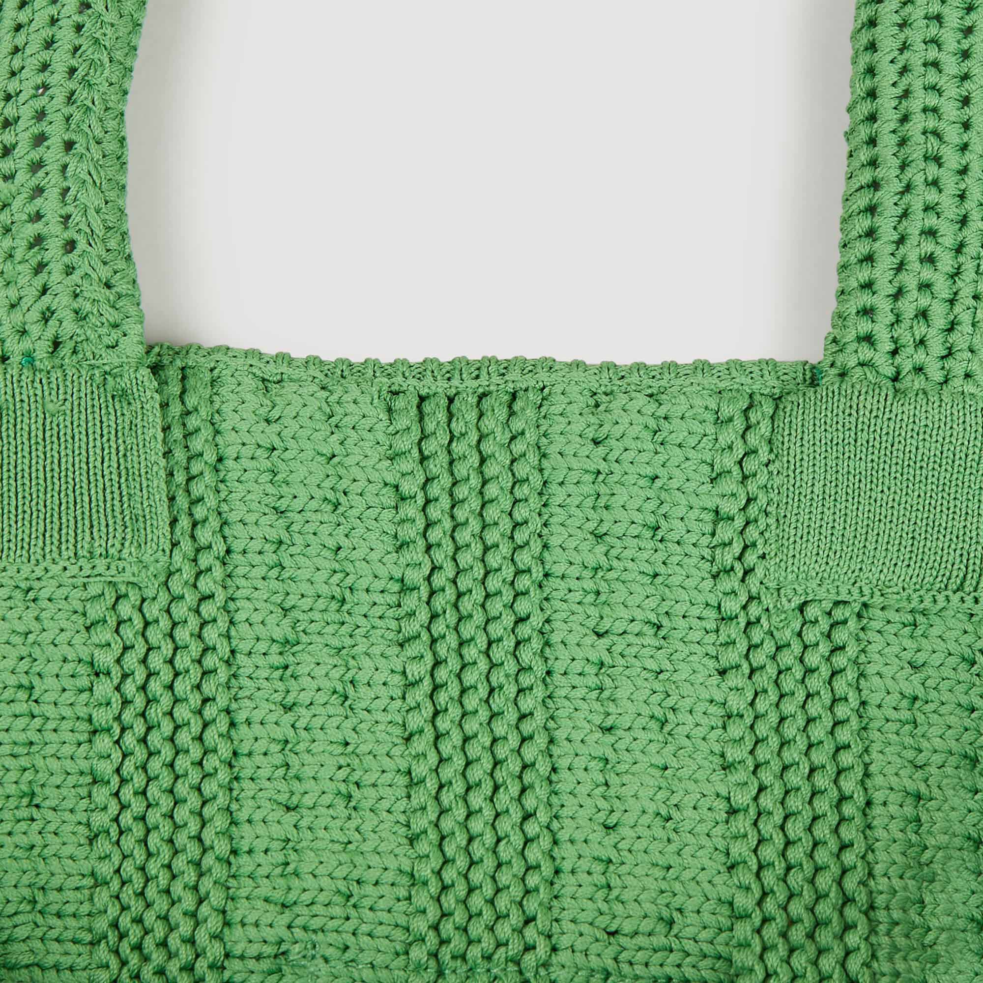 Borsa in crochet con nappine