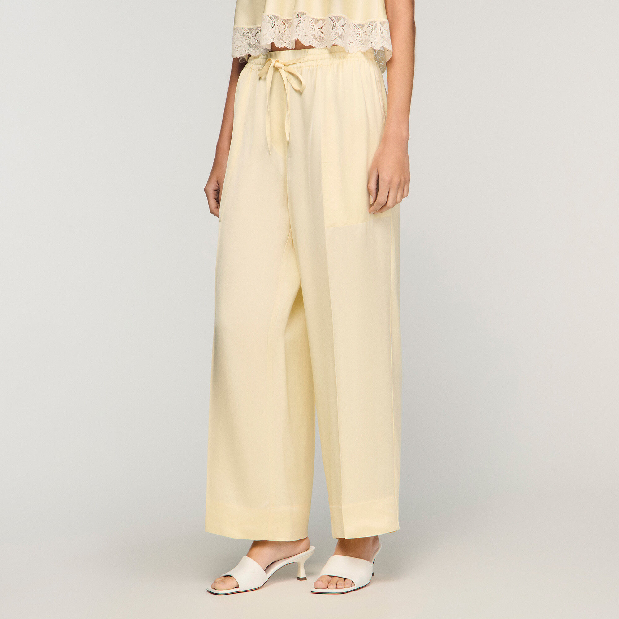 Pantaloni larghi satinati