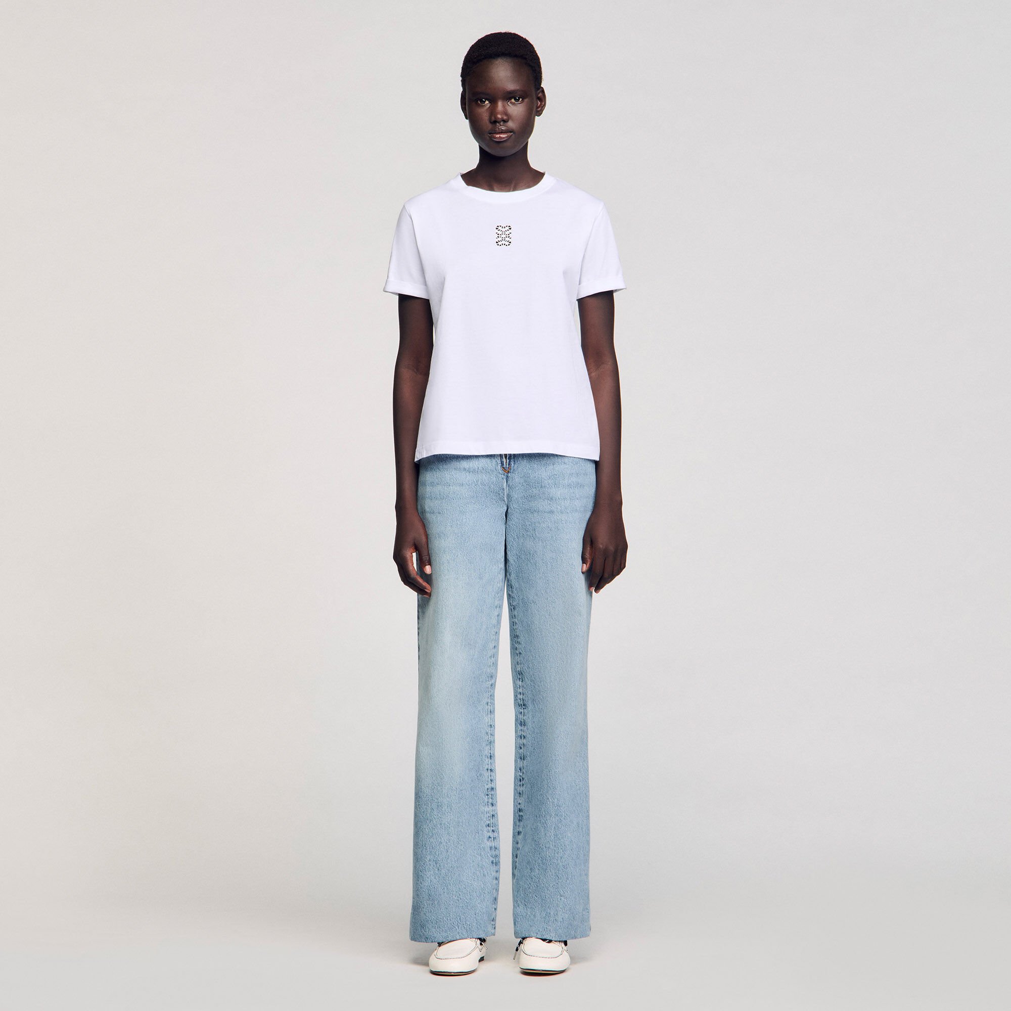 T-shirt in cotone con ricamo