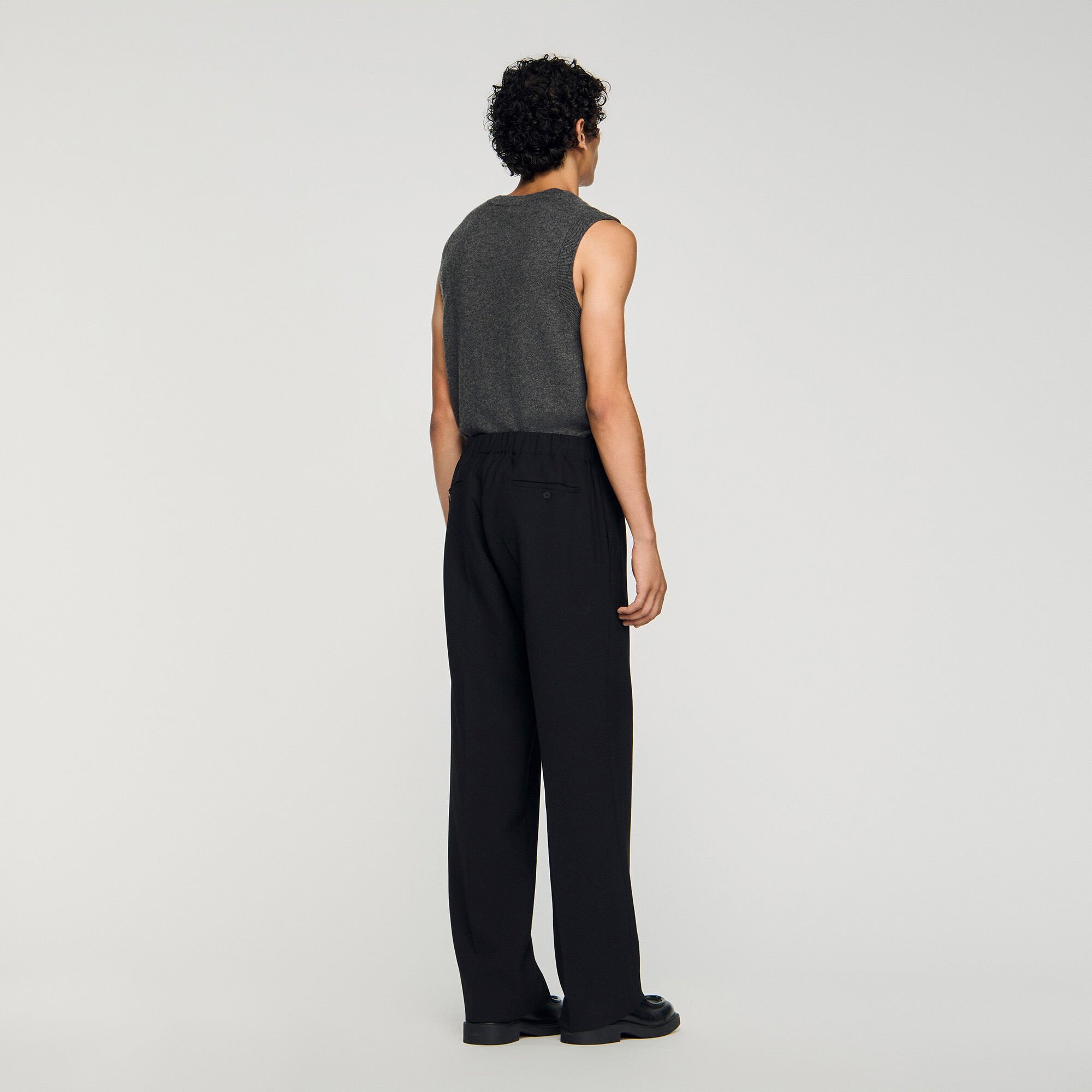 Pantaloni larghi