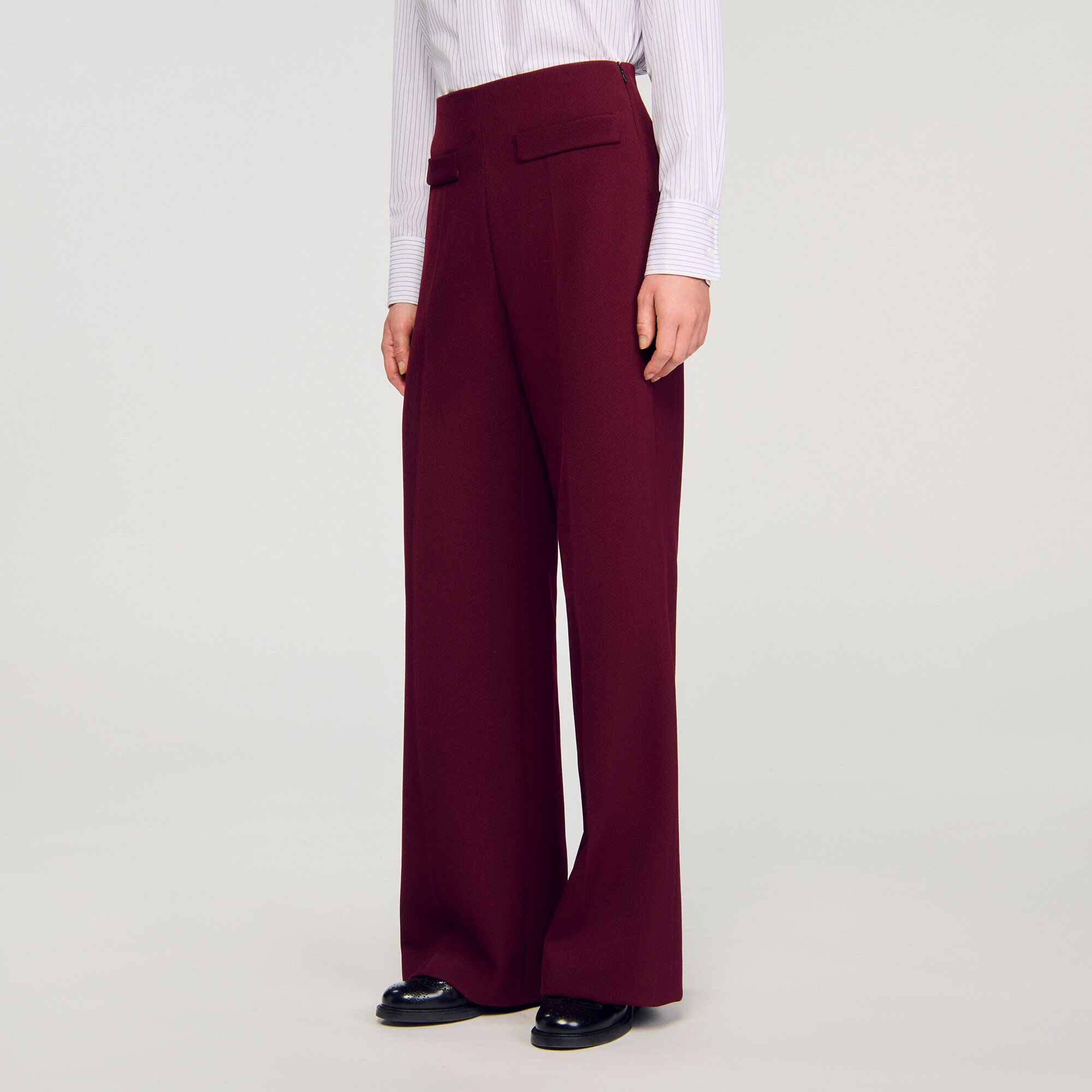 Pantaloni larghi