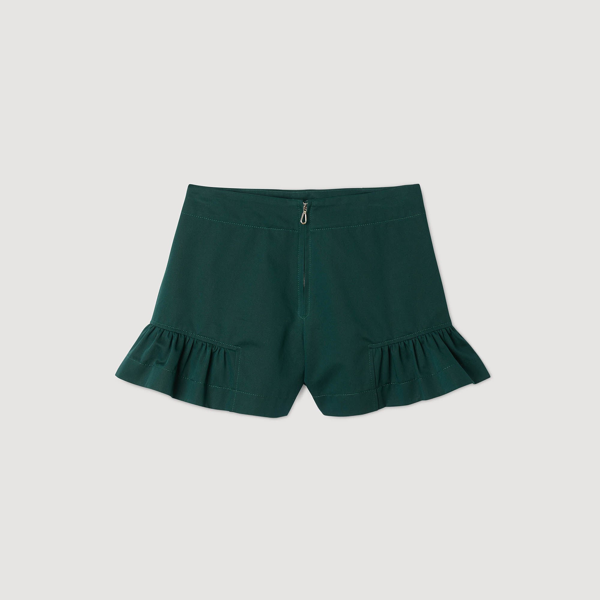 Shorts con volant
