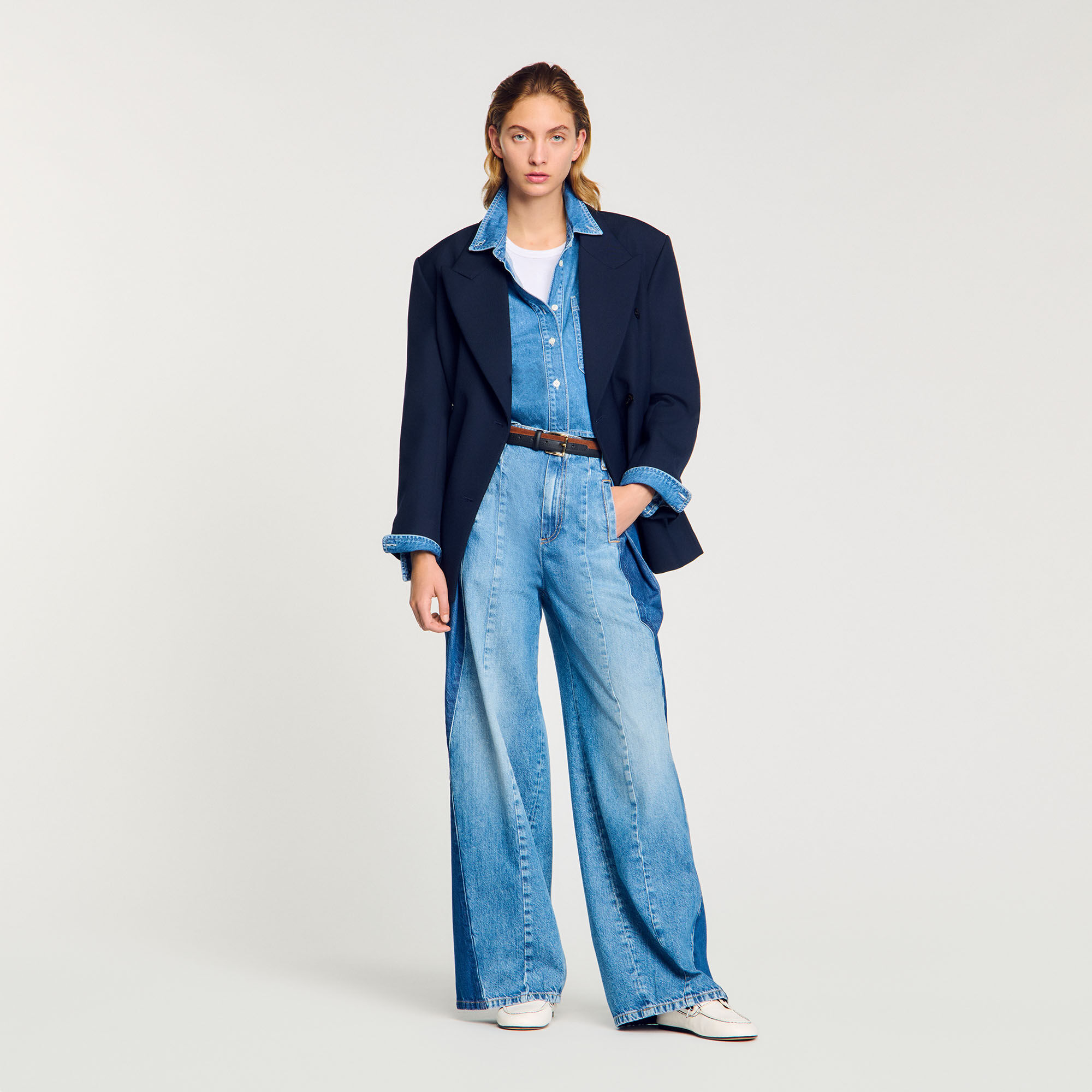 Jeans con inserti a contrasto