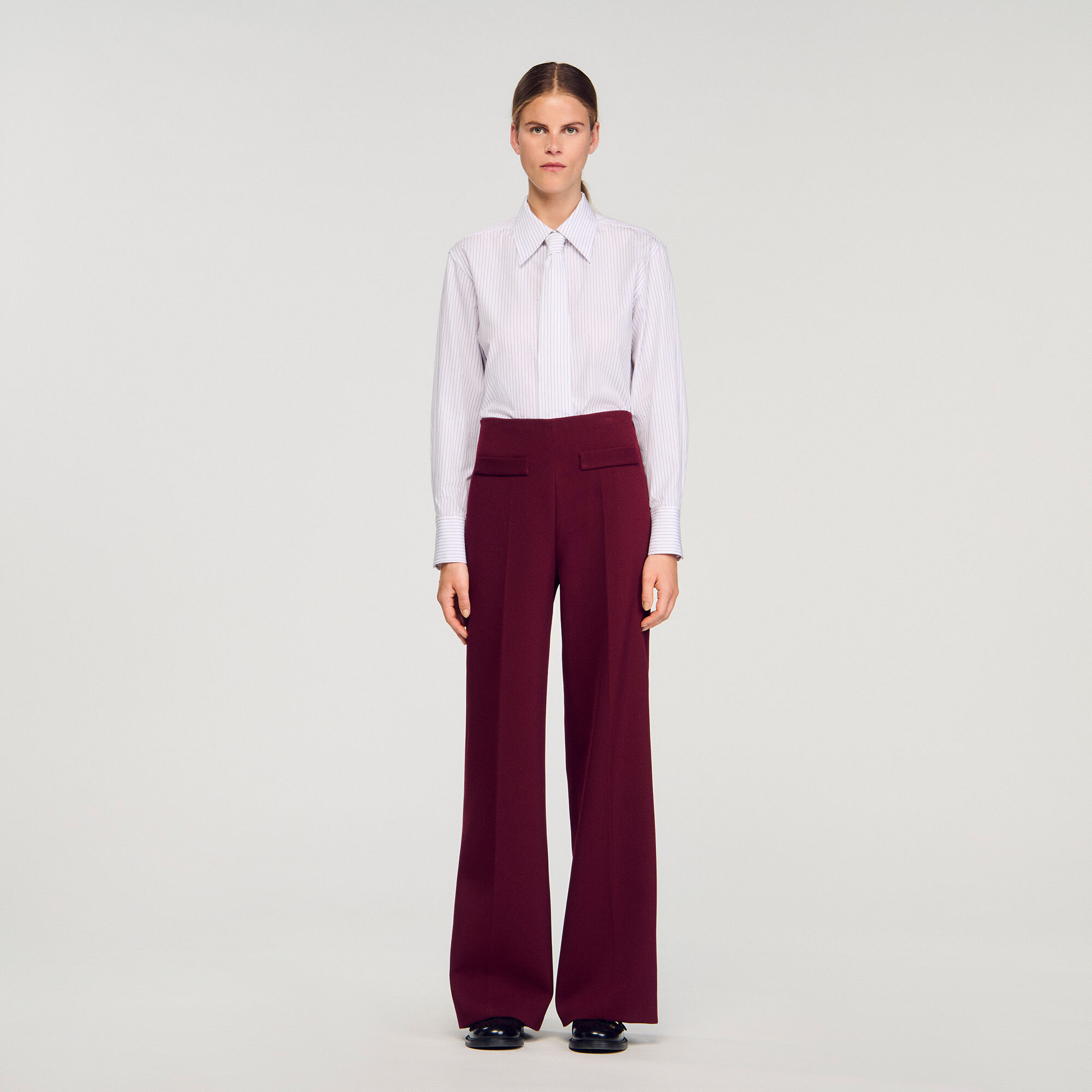 Pantaloni larghi