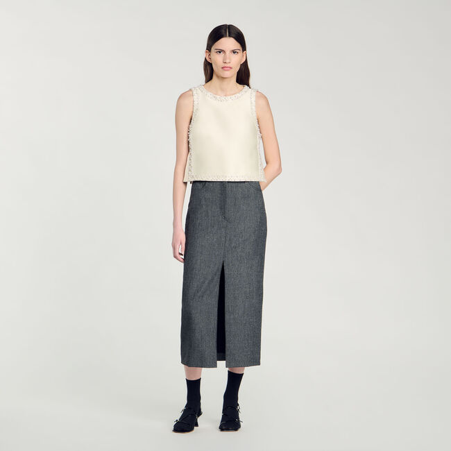 Top in raso decorato con strass