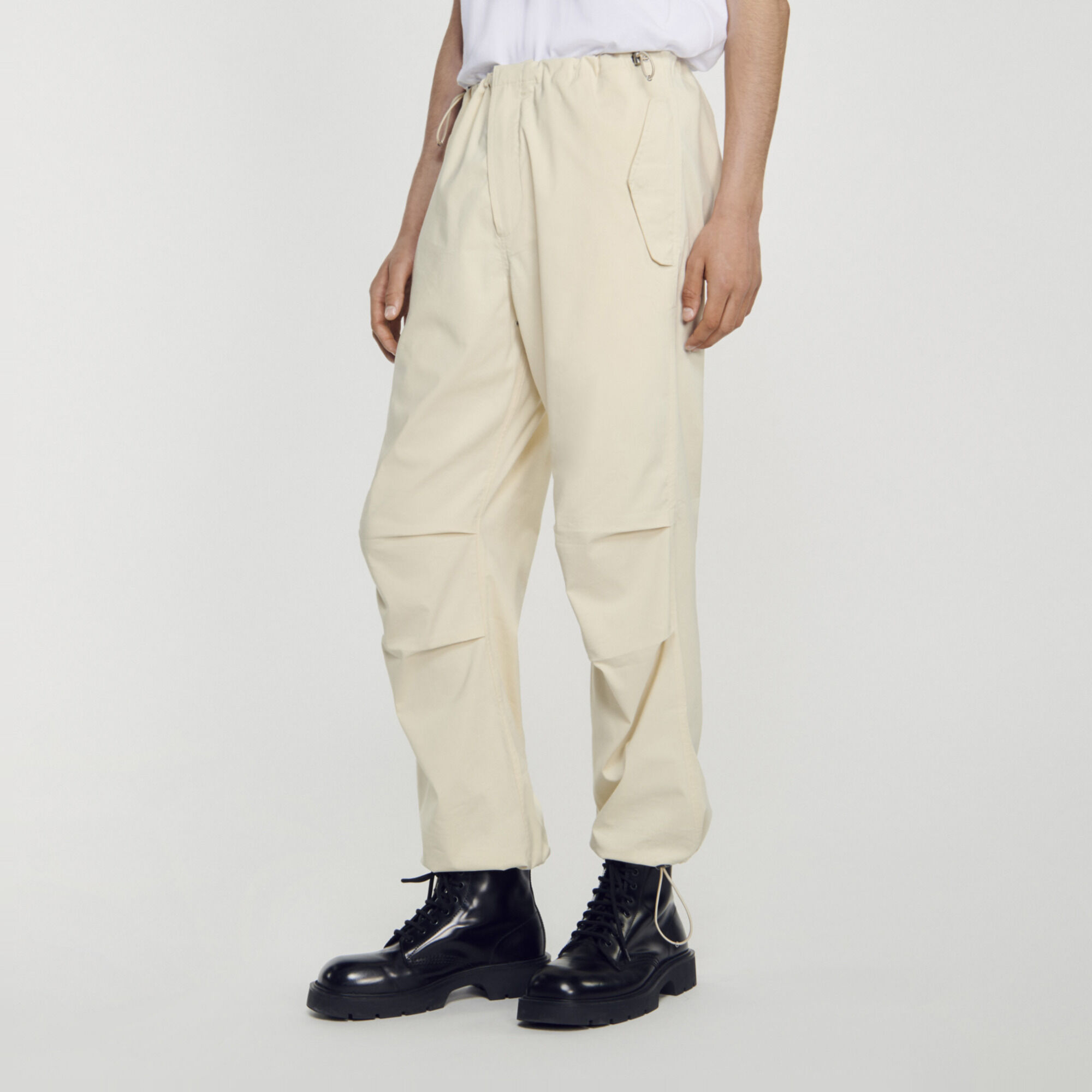 Pantaloni prachute