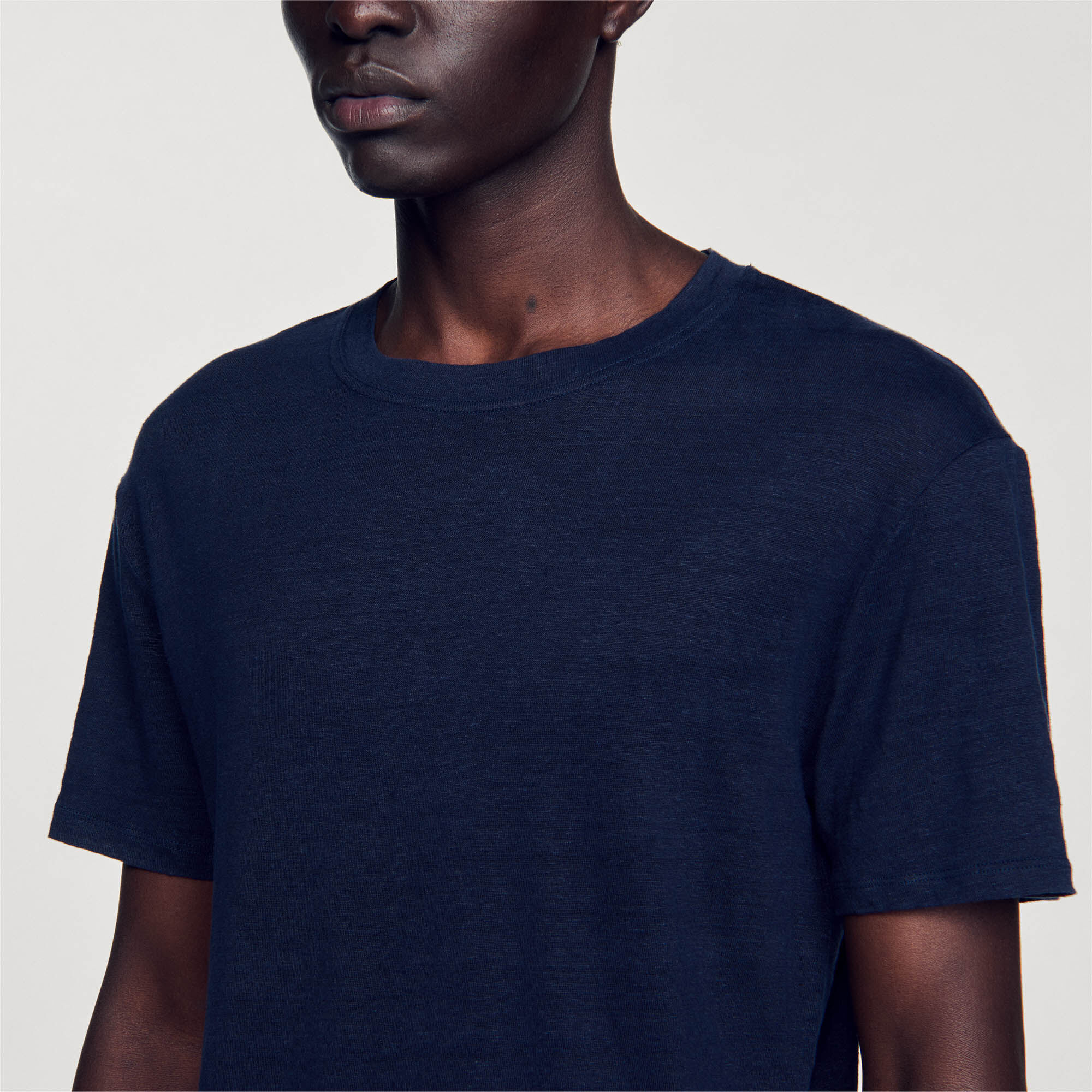 T-shirt in lino certificato