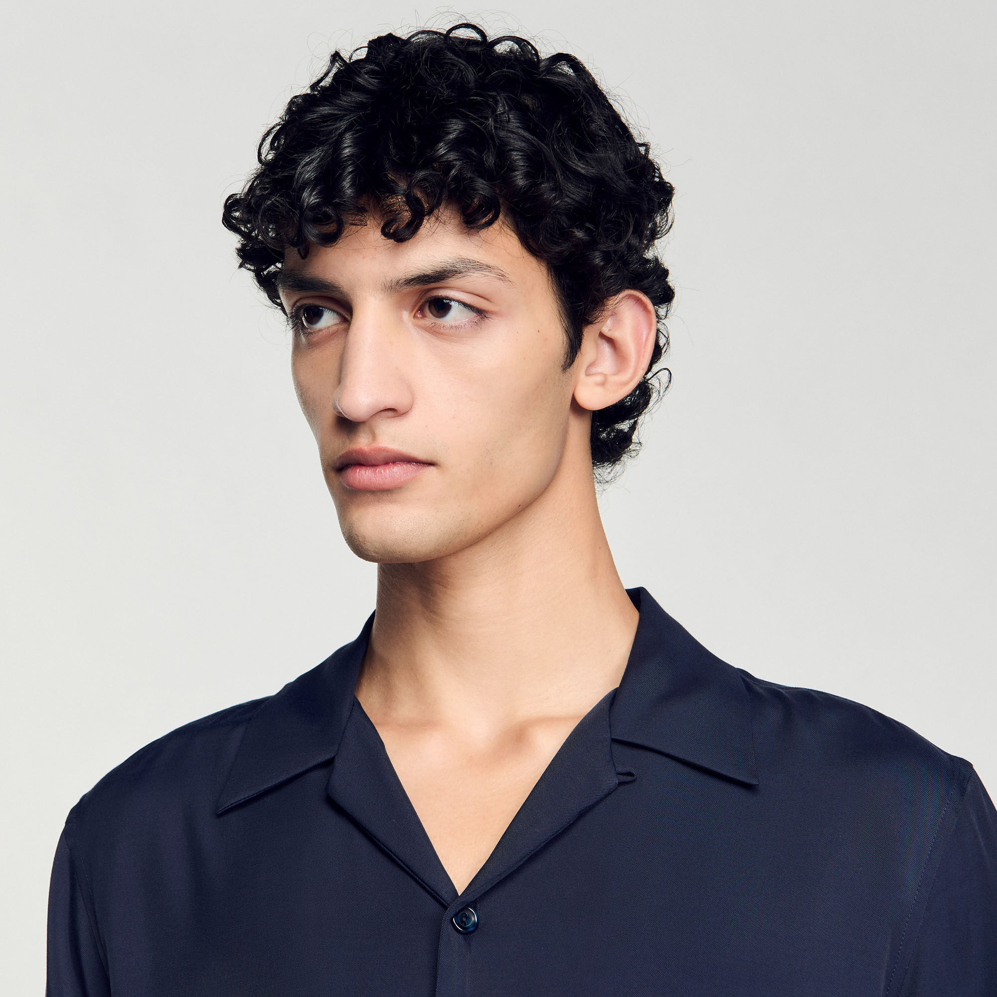 Camicia con colletto aperto