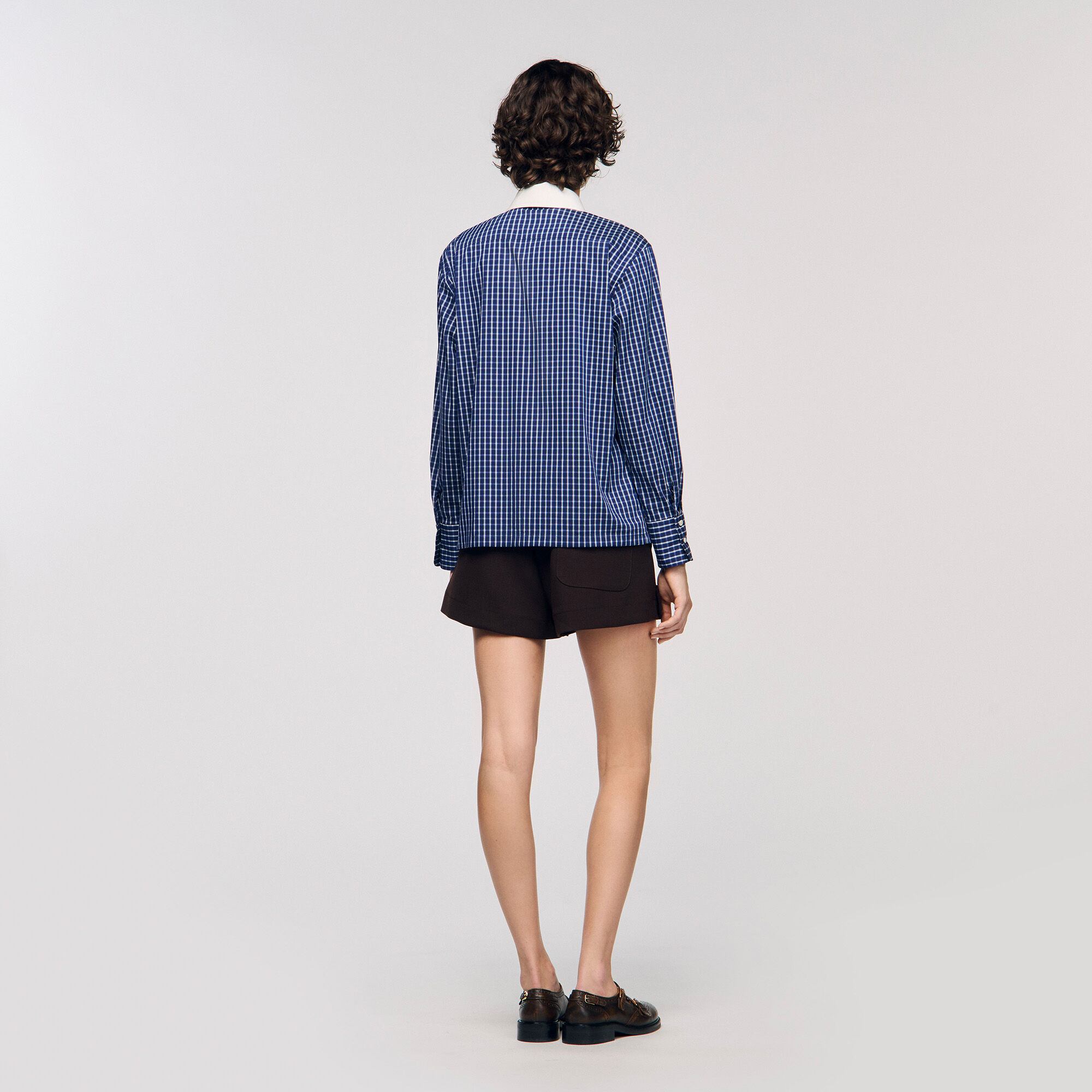 Camicia a quadri e cravatta