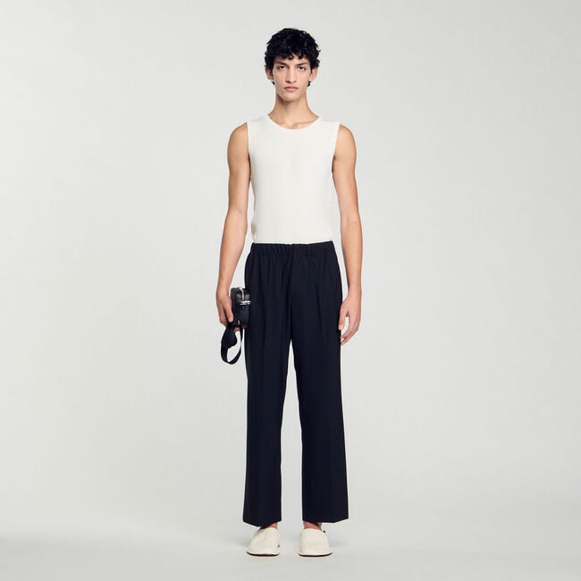 Pantaloni larghi