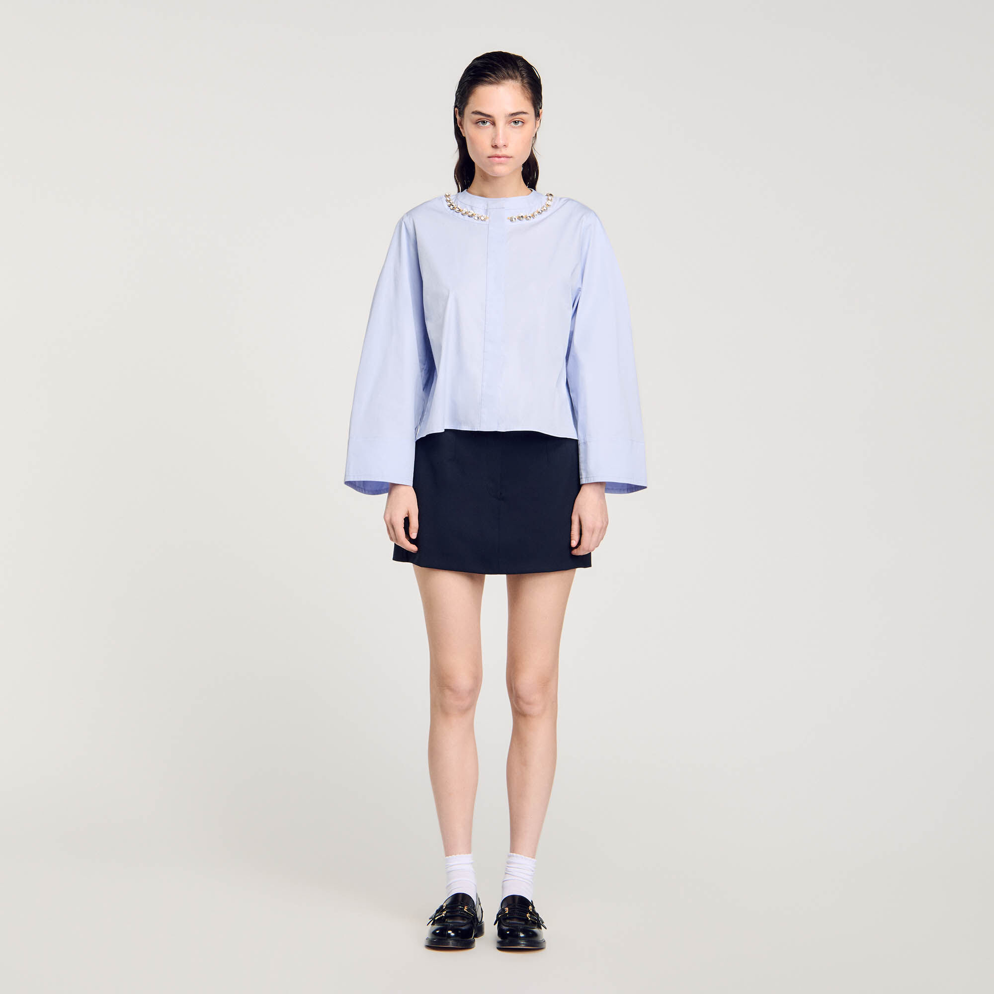 Camicia corta con colletto bijou