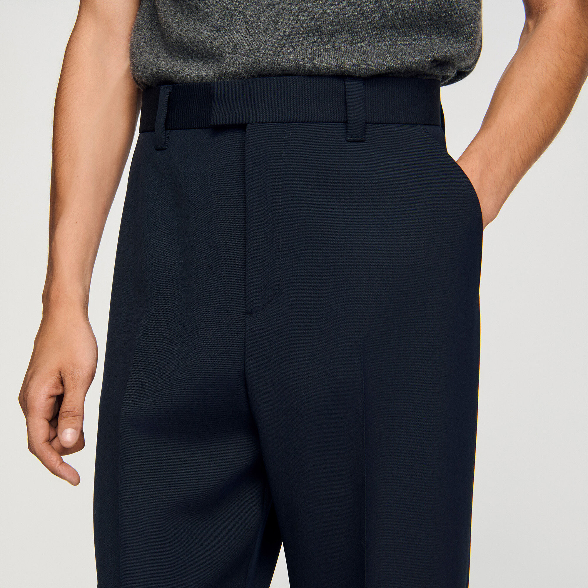 Pantaloni larghi