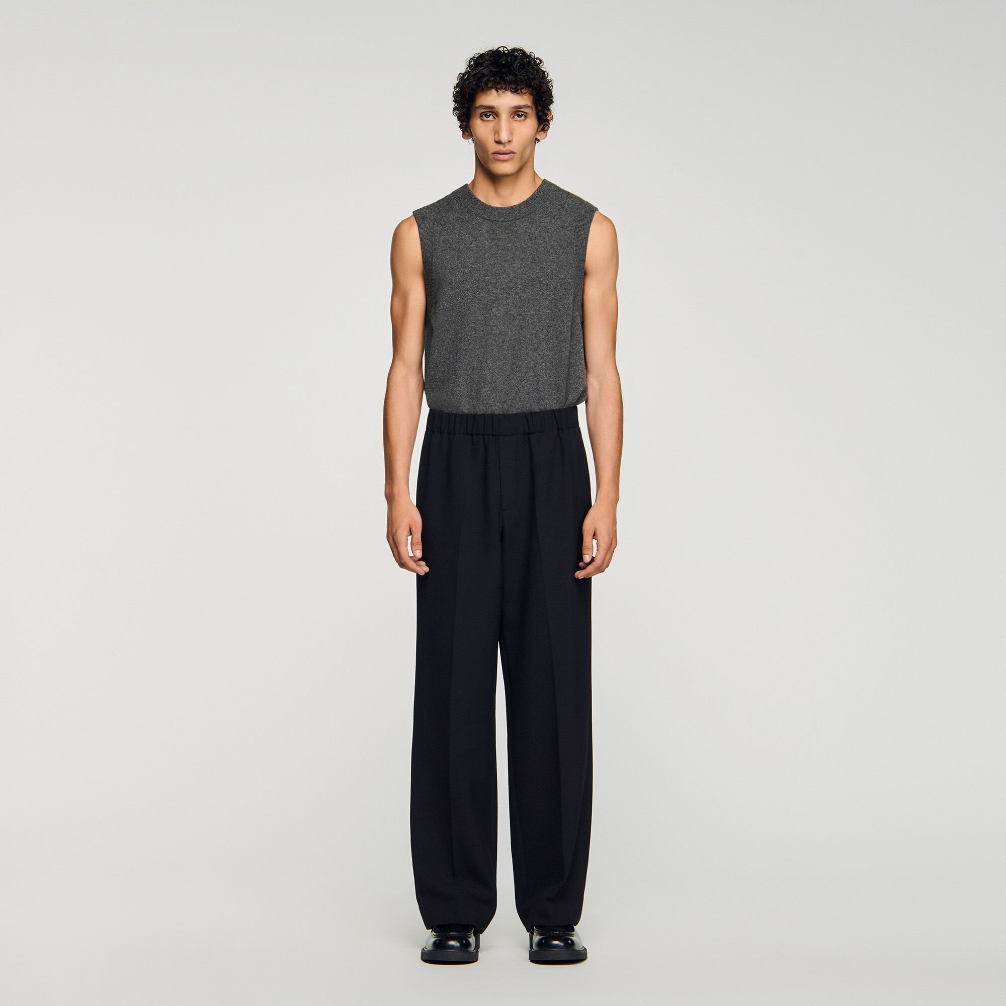 Pantaloni larghi