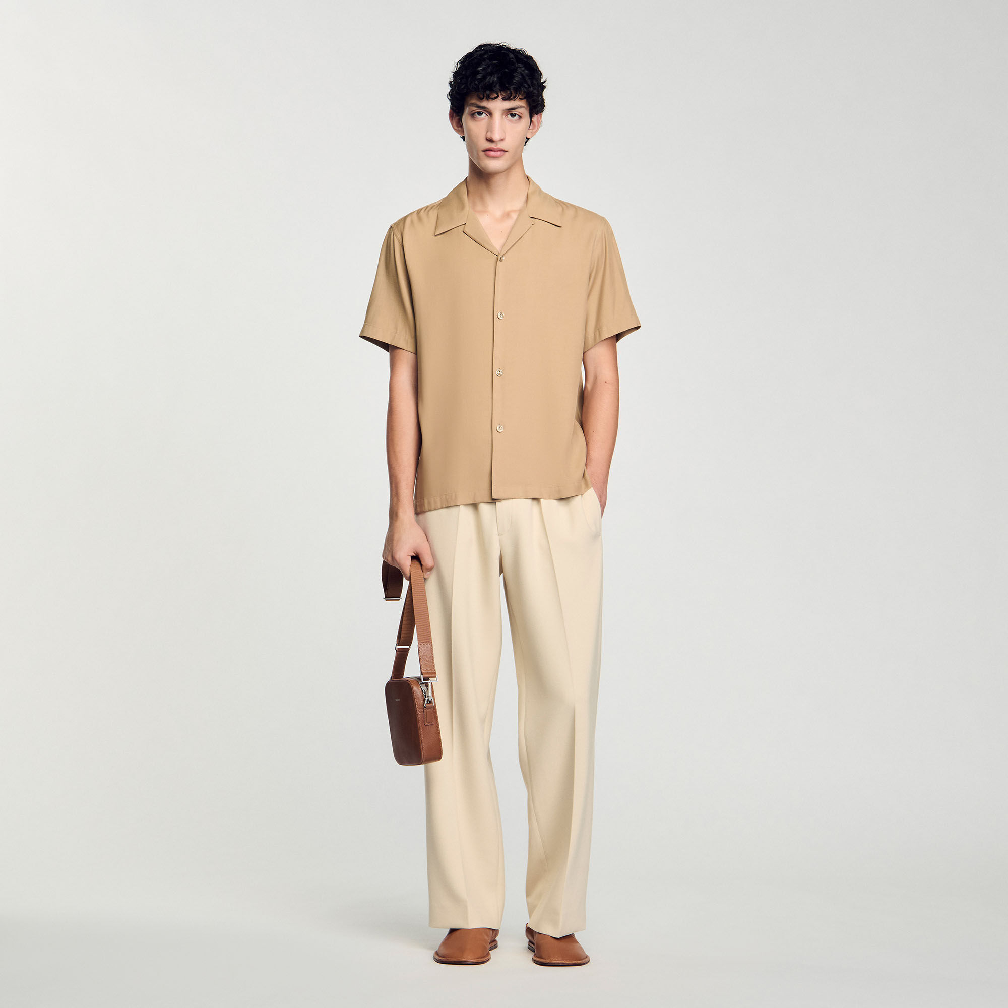 Camicia con colletto aperto