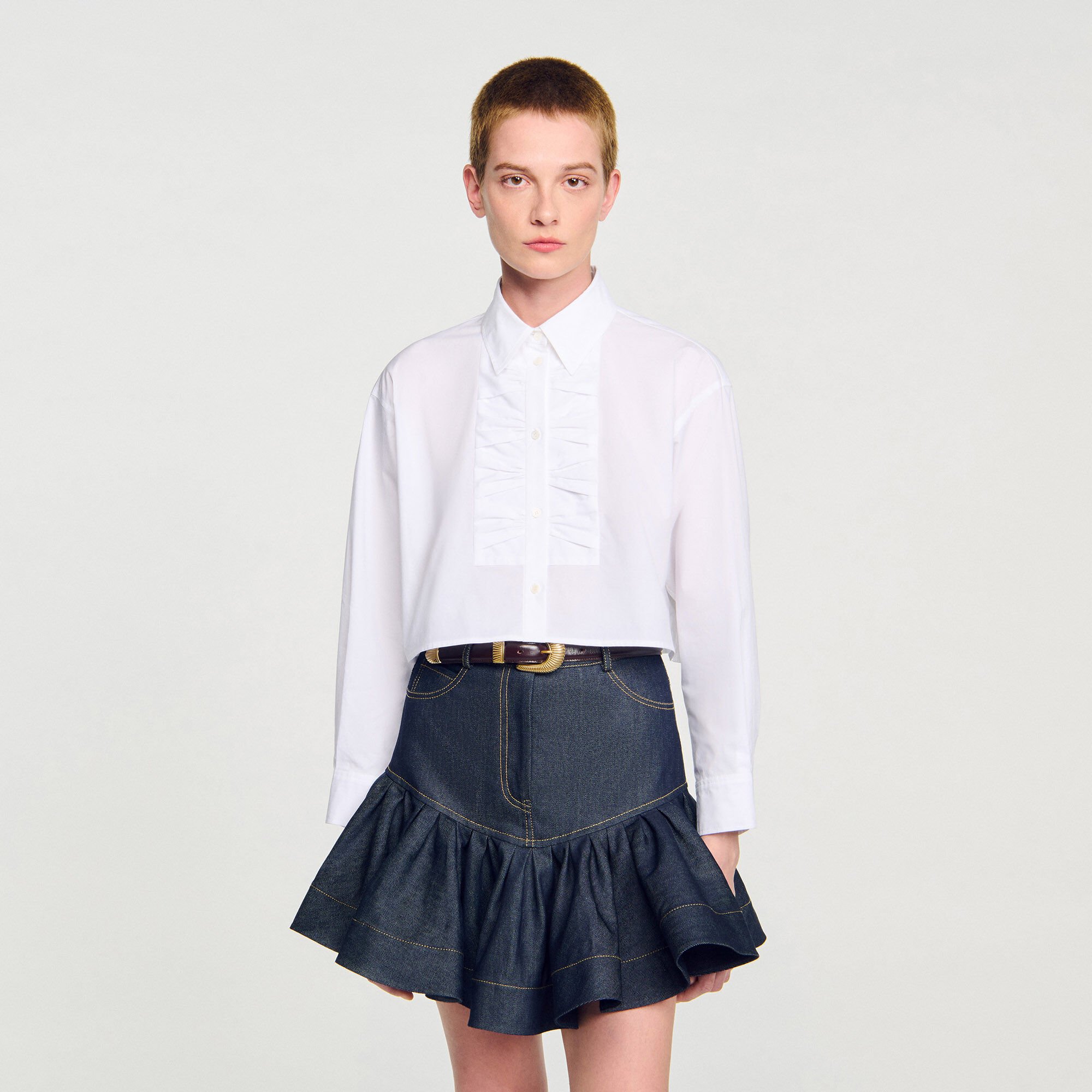 Camicia corta con dettagli nodo