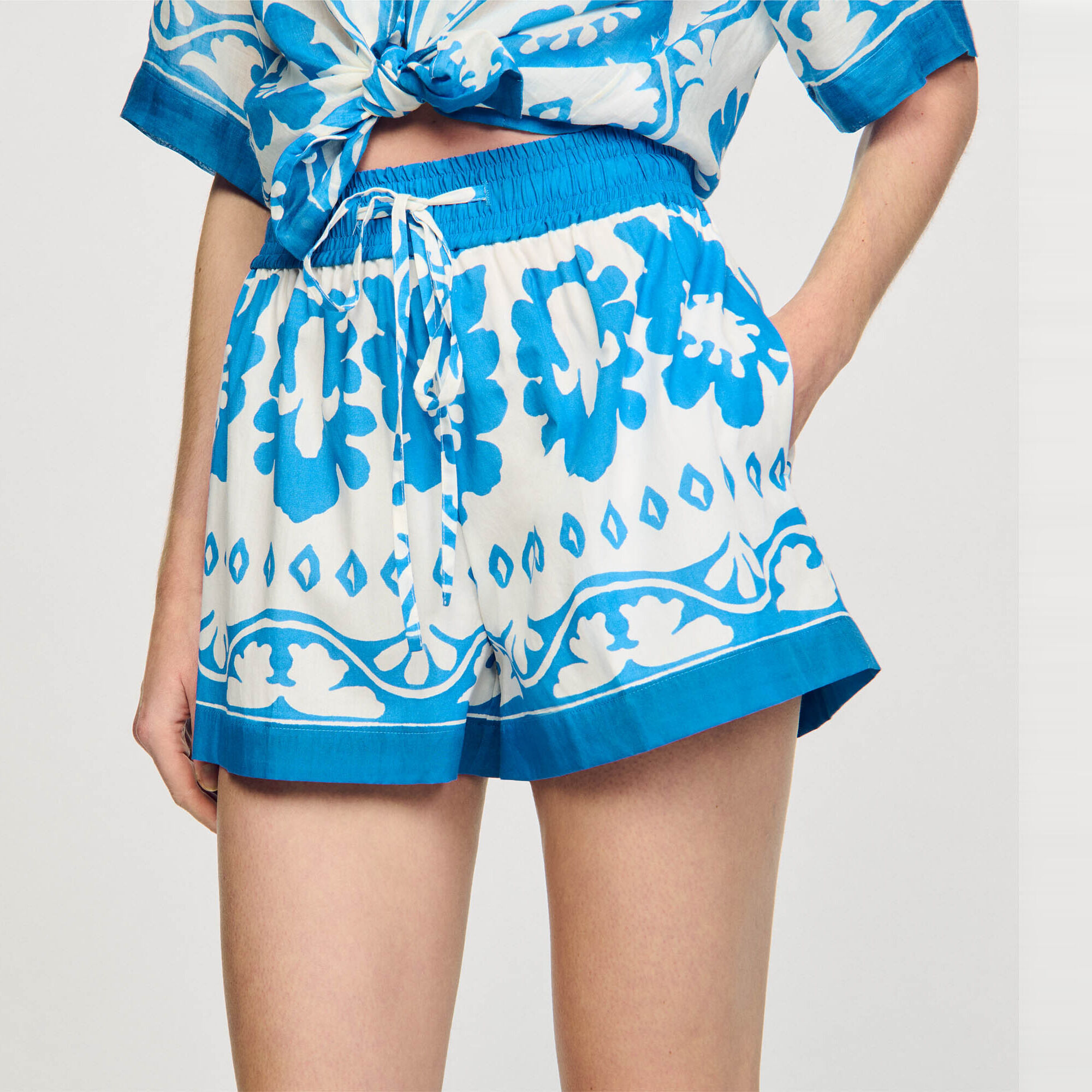 Shorts larghi con stampa