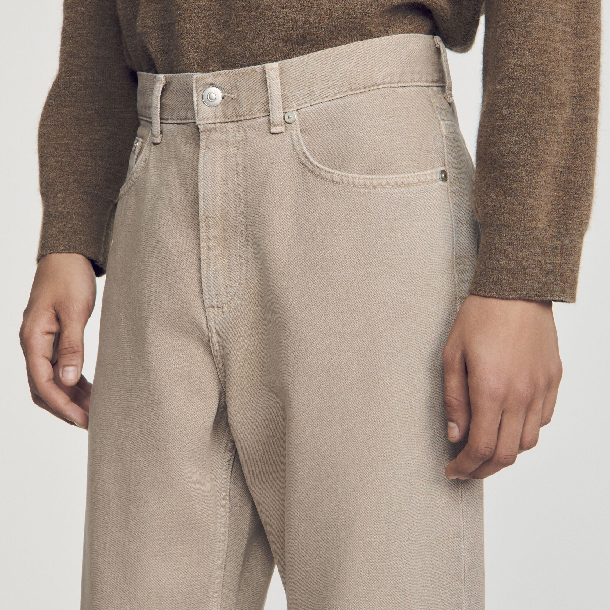 Jeans baggy sovratinti