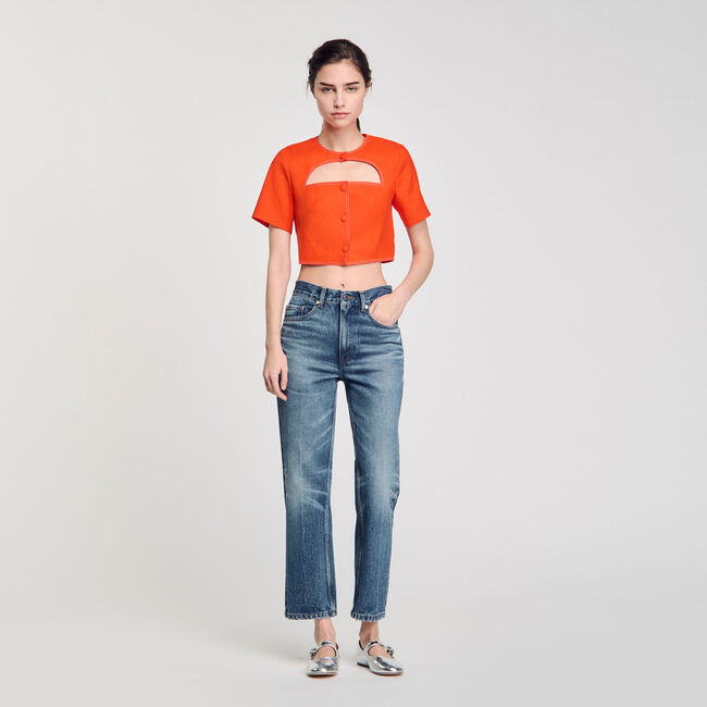 Top corto con apertura