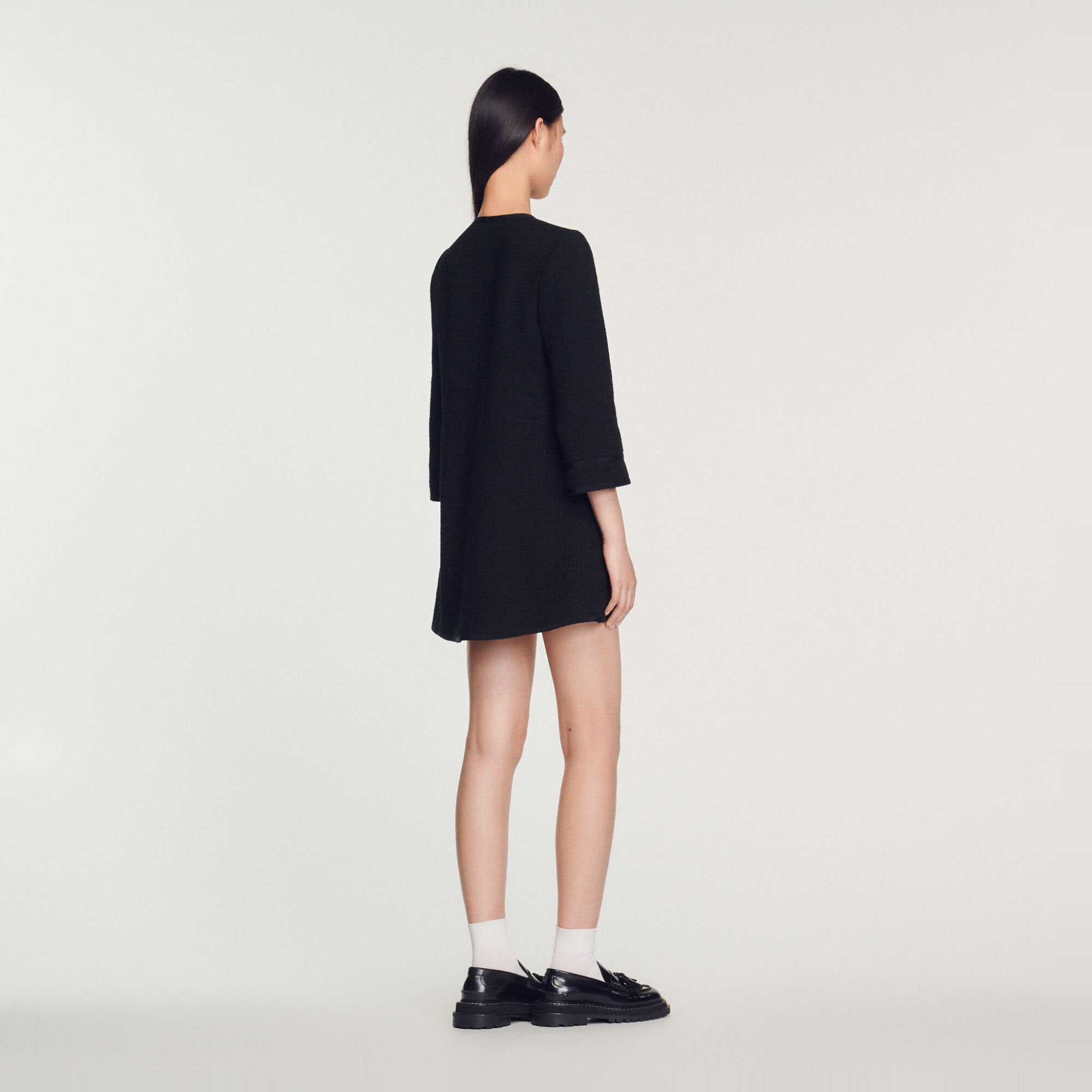 Abito corto in tweed a maniche lunghe