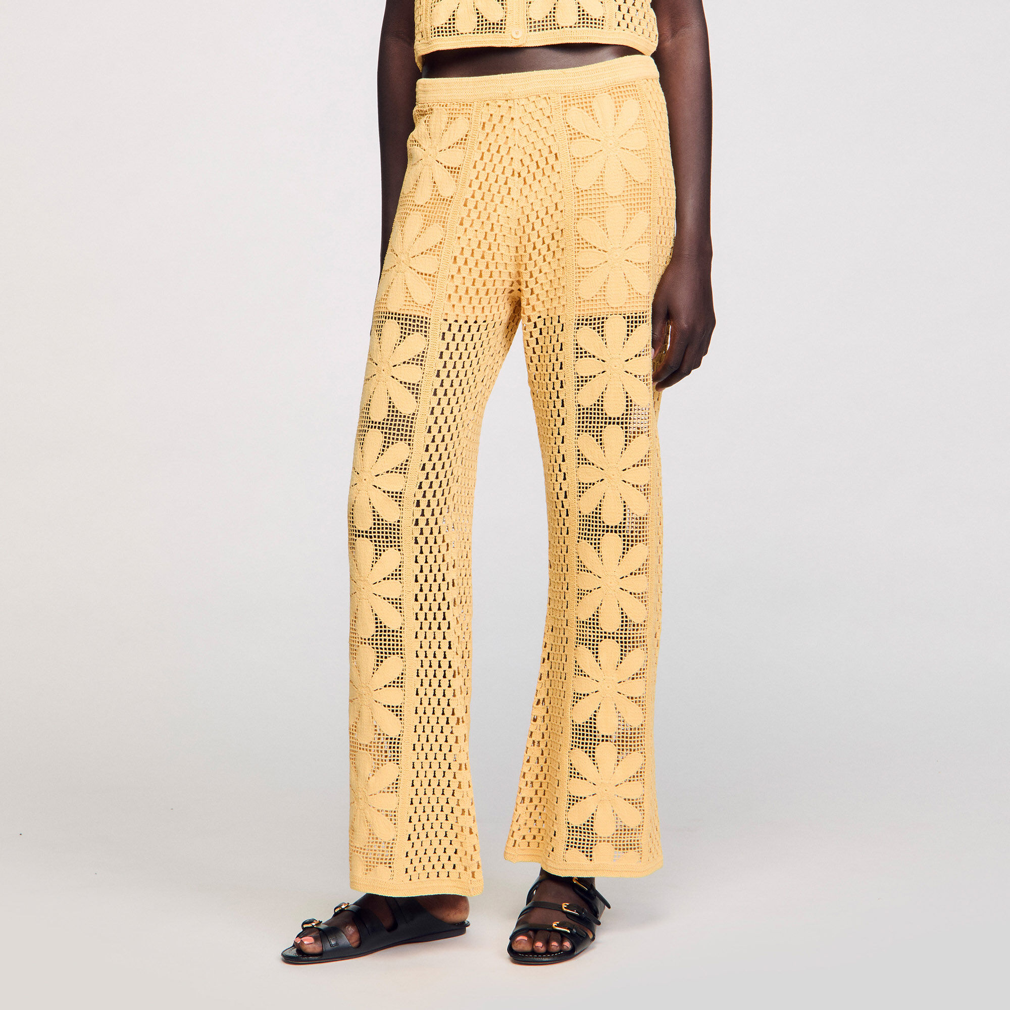 Pantaloni dritti in crochet