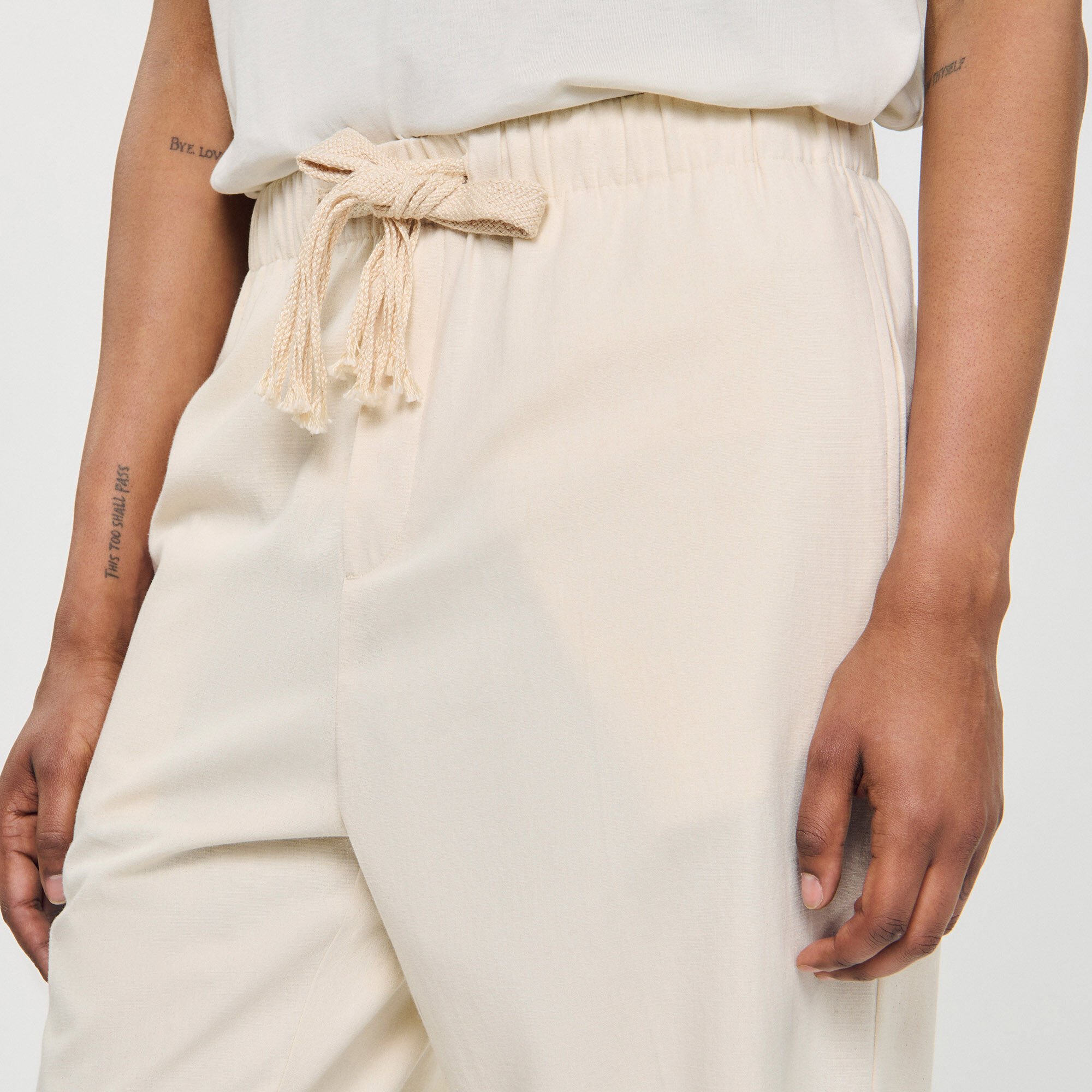 Pantaloni larghi in cotone elasticizzato