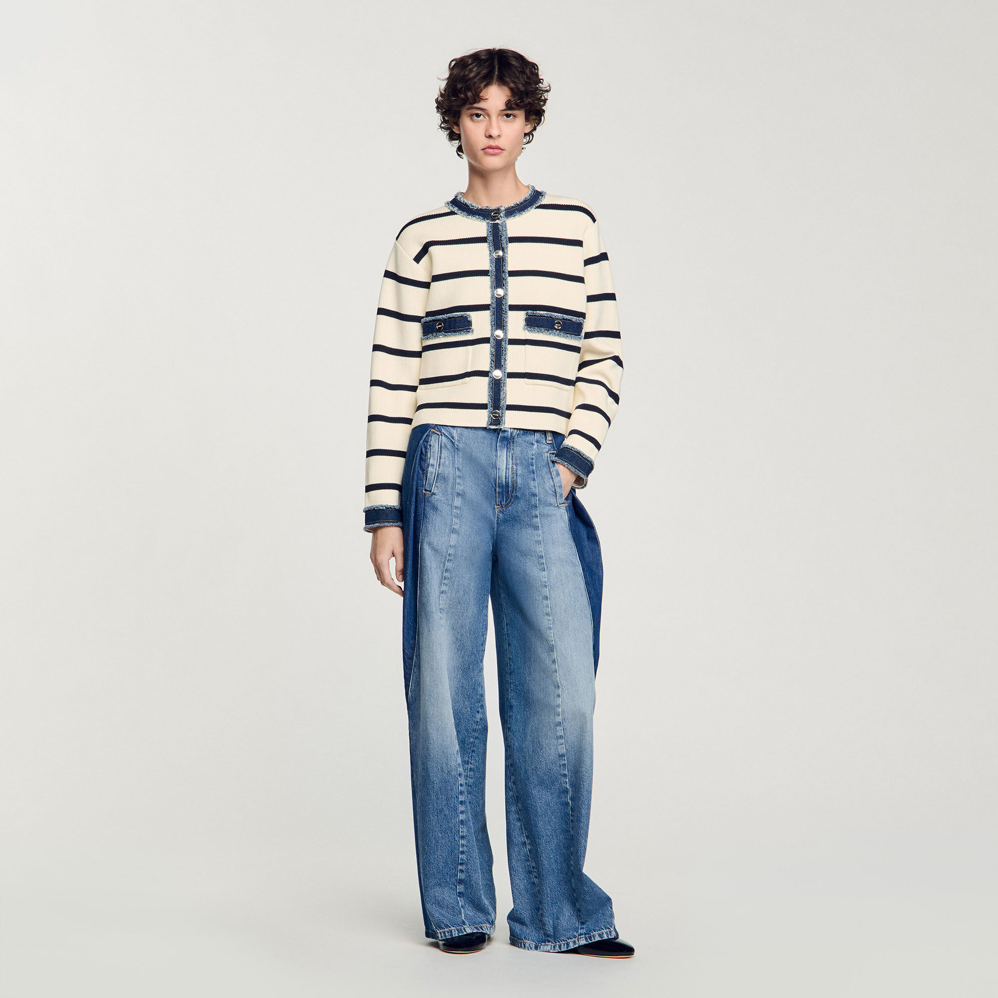 Cardigan a righe con dettagli denim beige da donna Sandro Paris