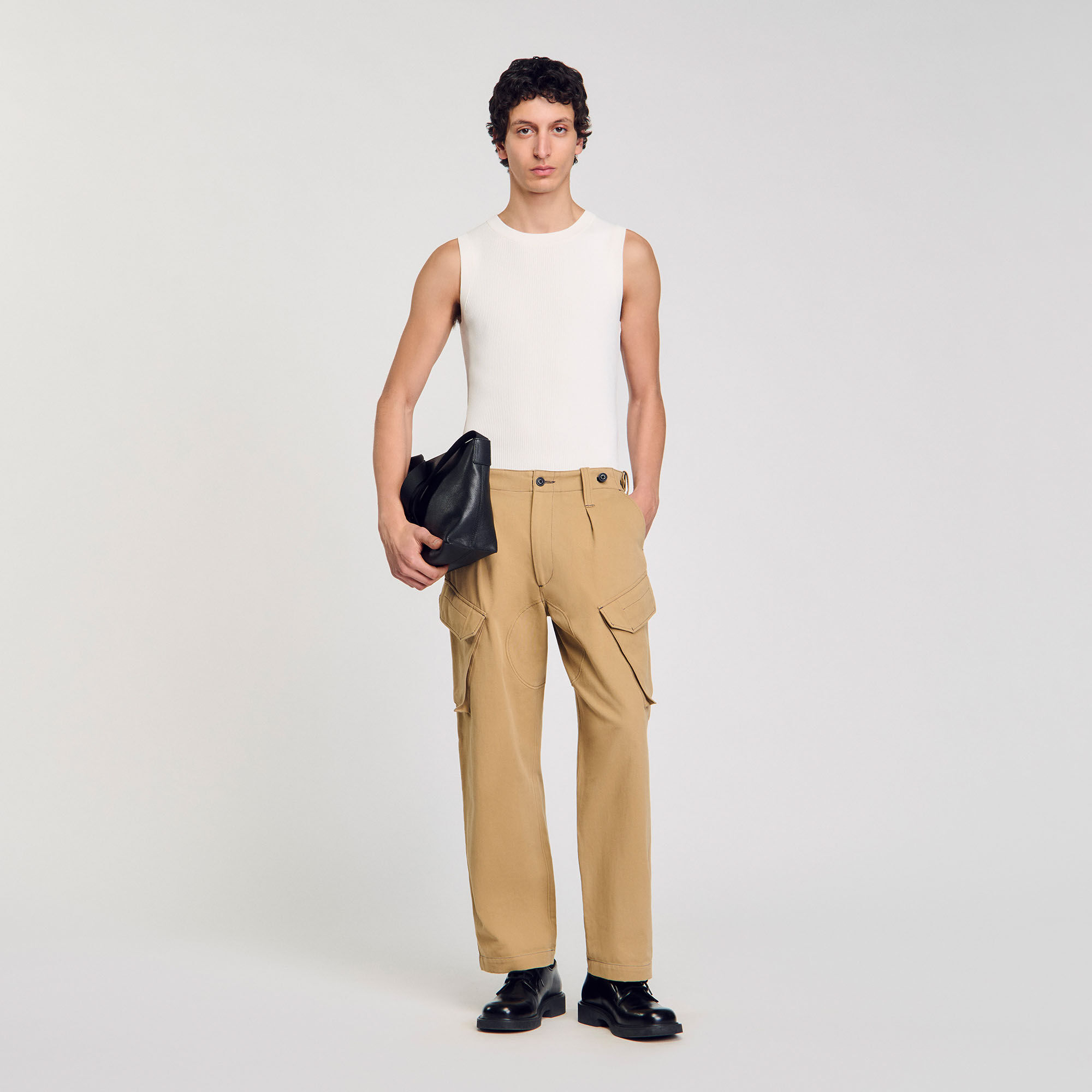 Pantaloni militari