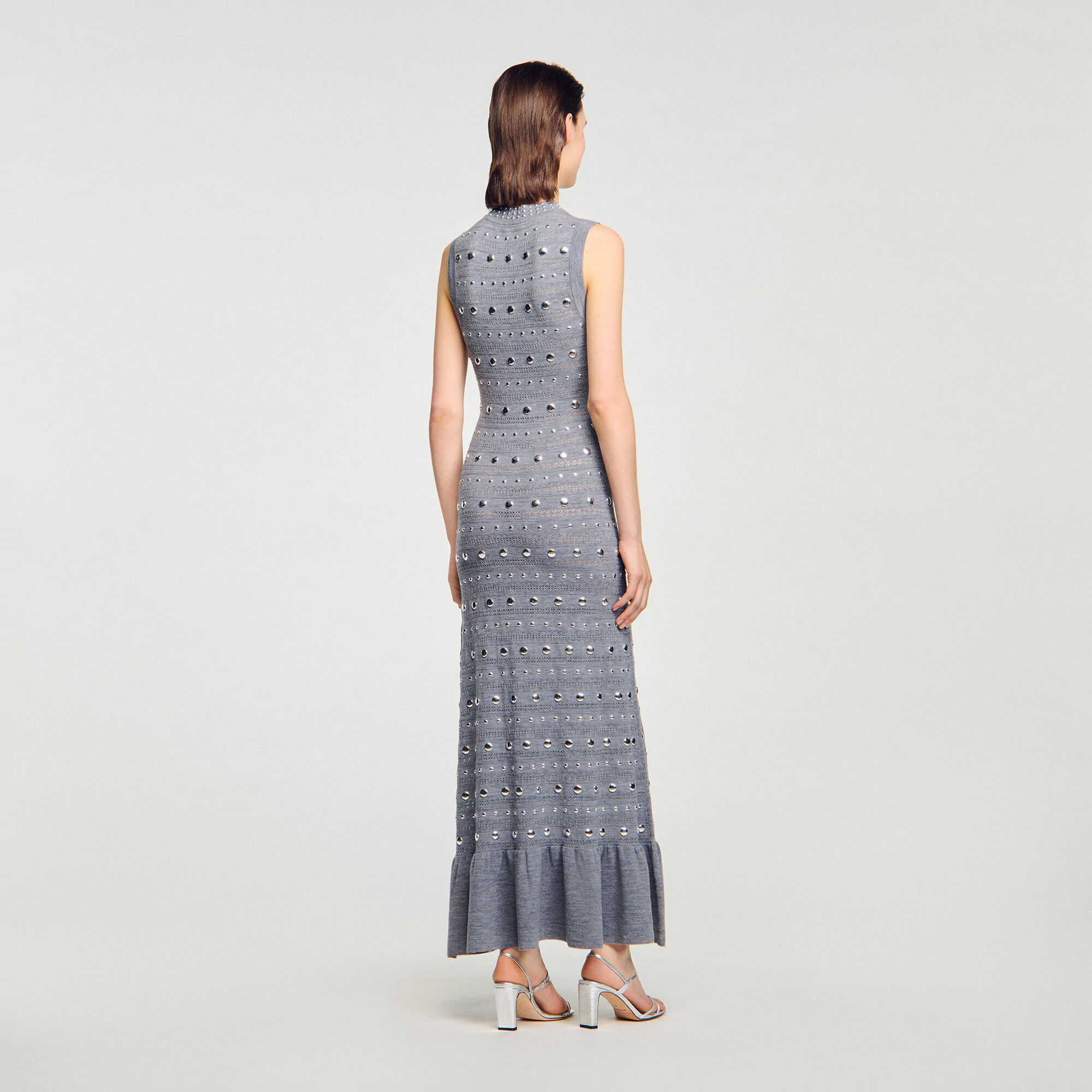 Abito lungo in maglia ornata con borchie - Donna | Sandro