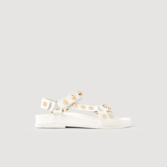 Sandali in pelle con borchie