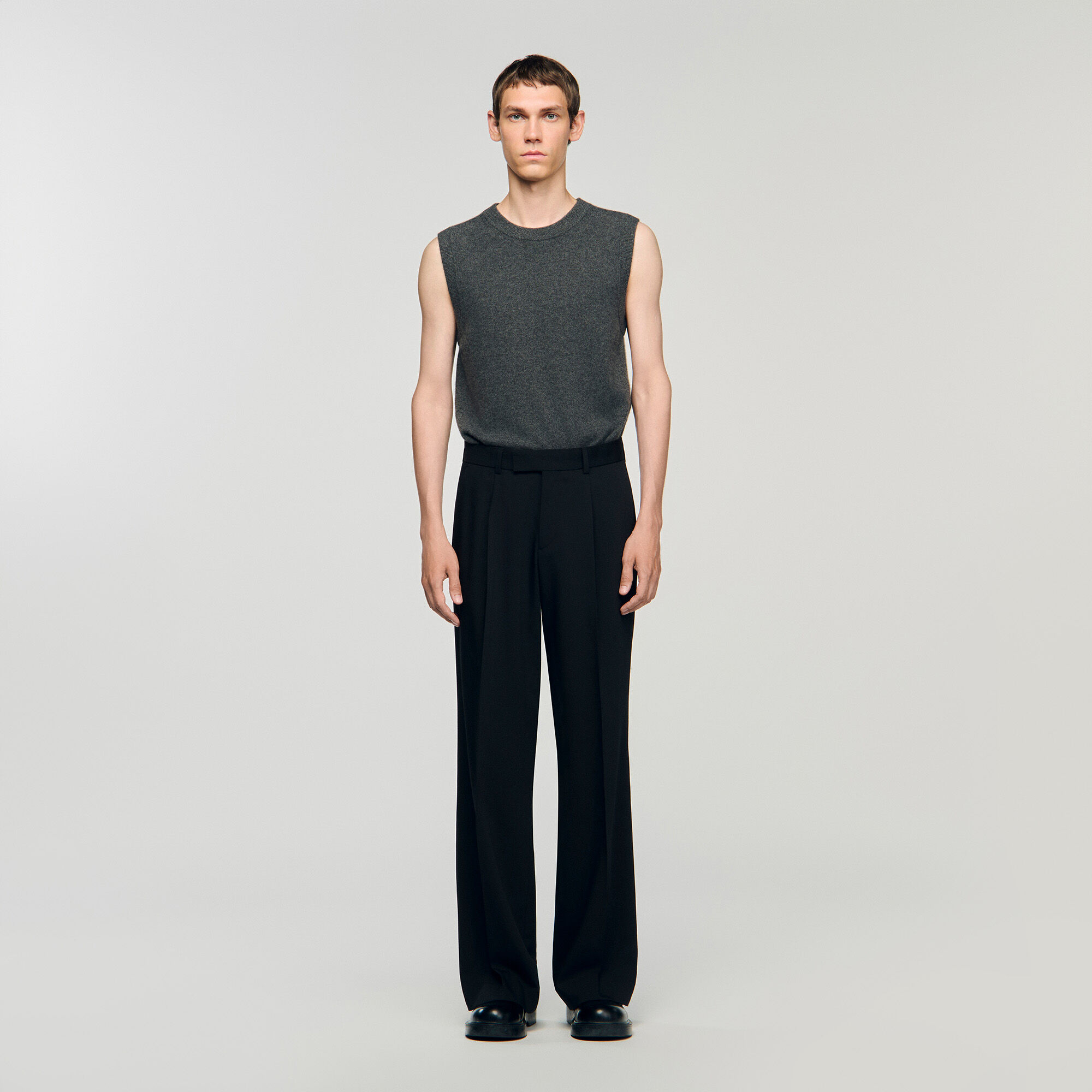 Pantaloni larghi con pieghe
