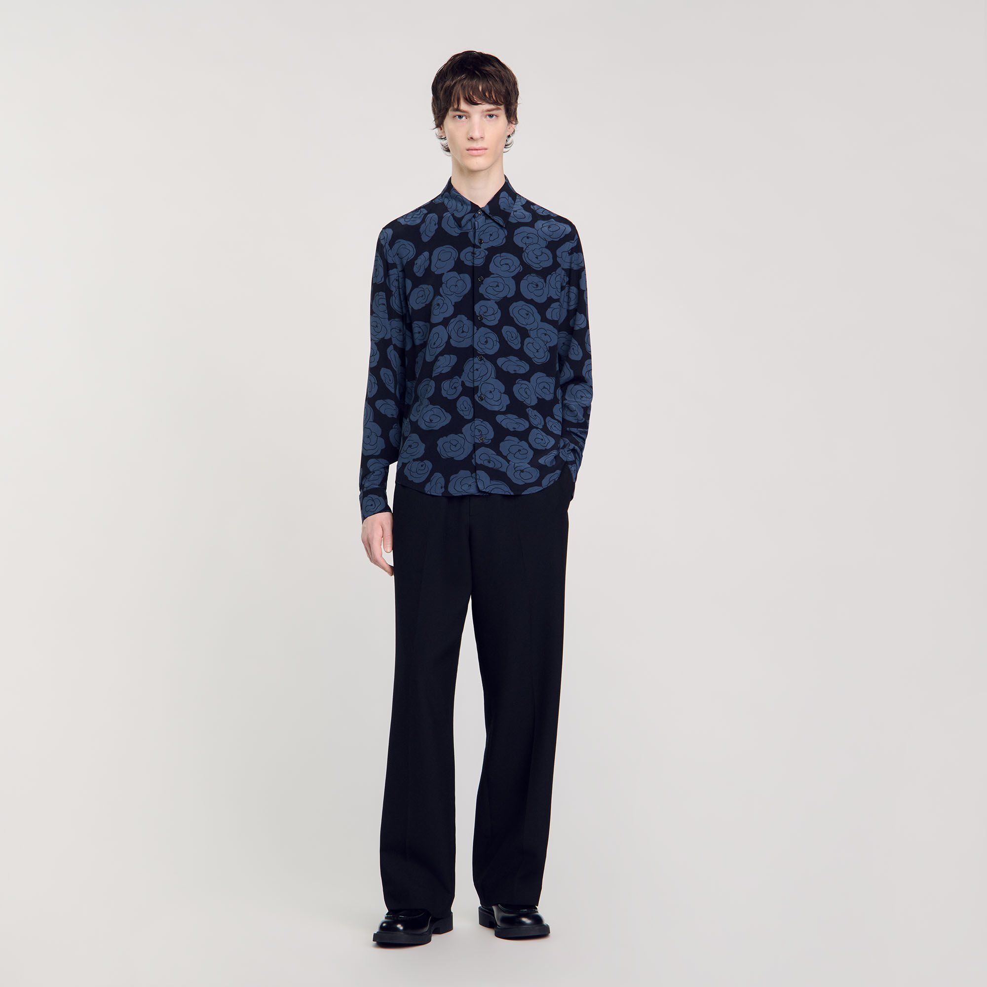 Camicia con stampa camelie
