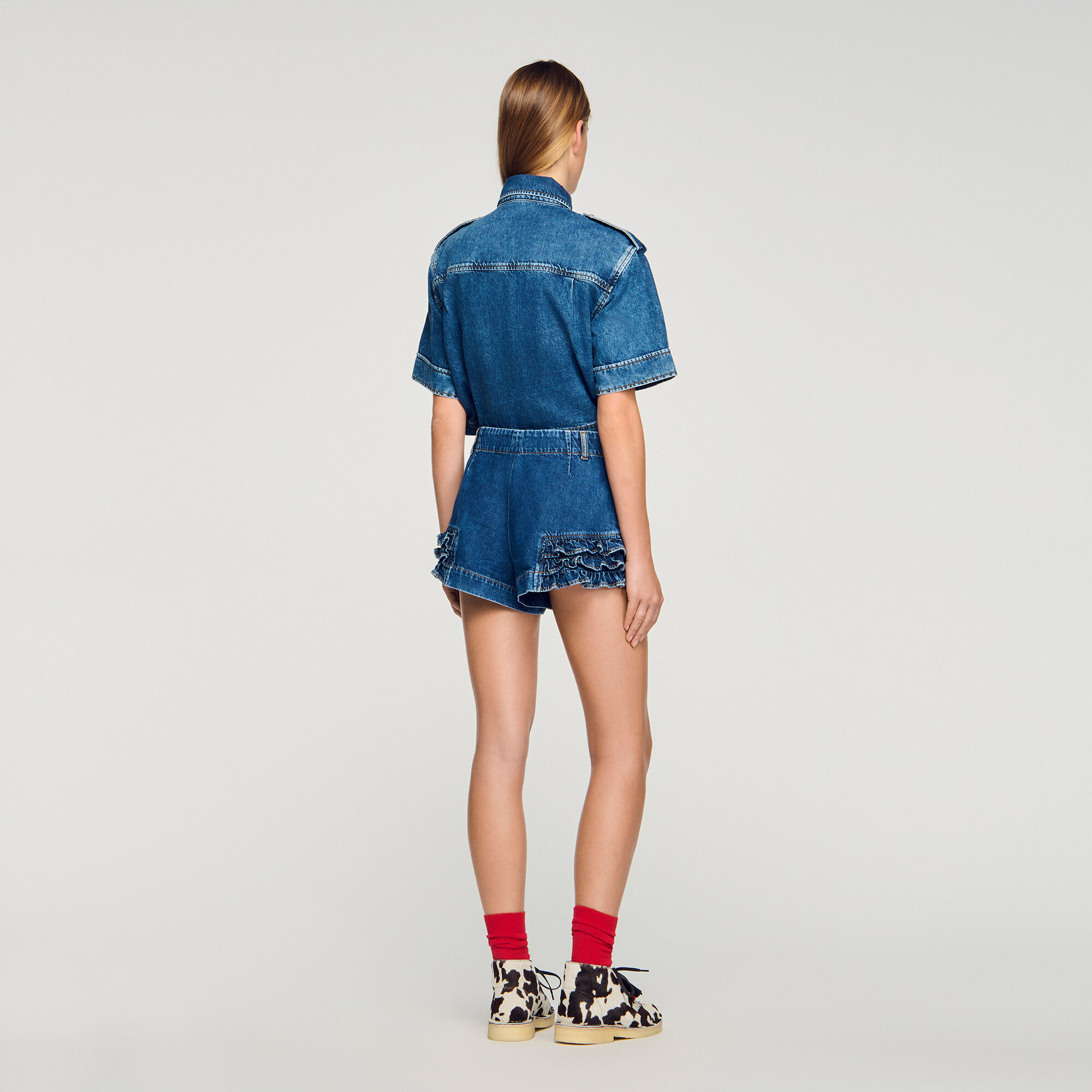 Shorts in denim con volant