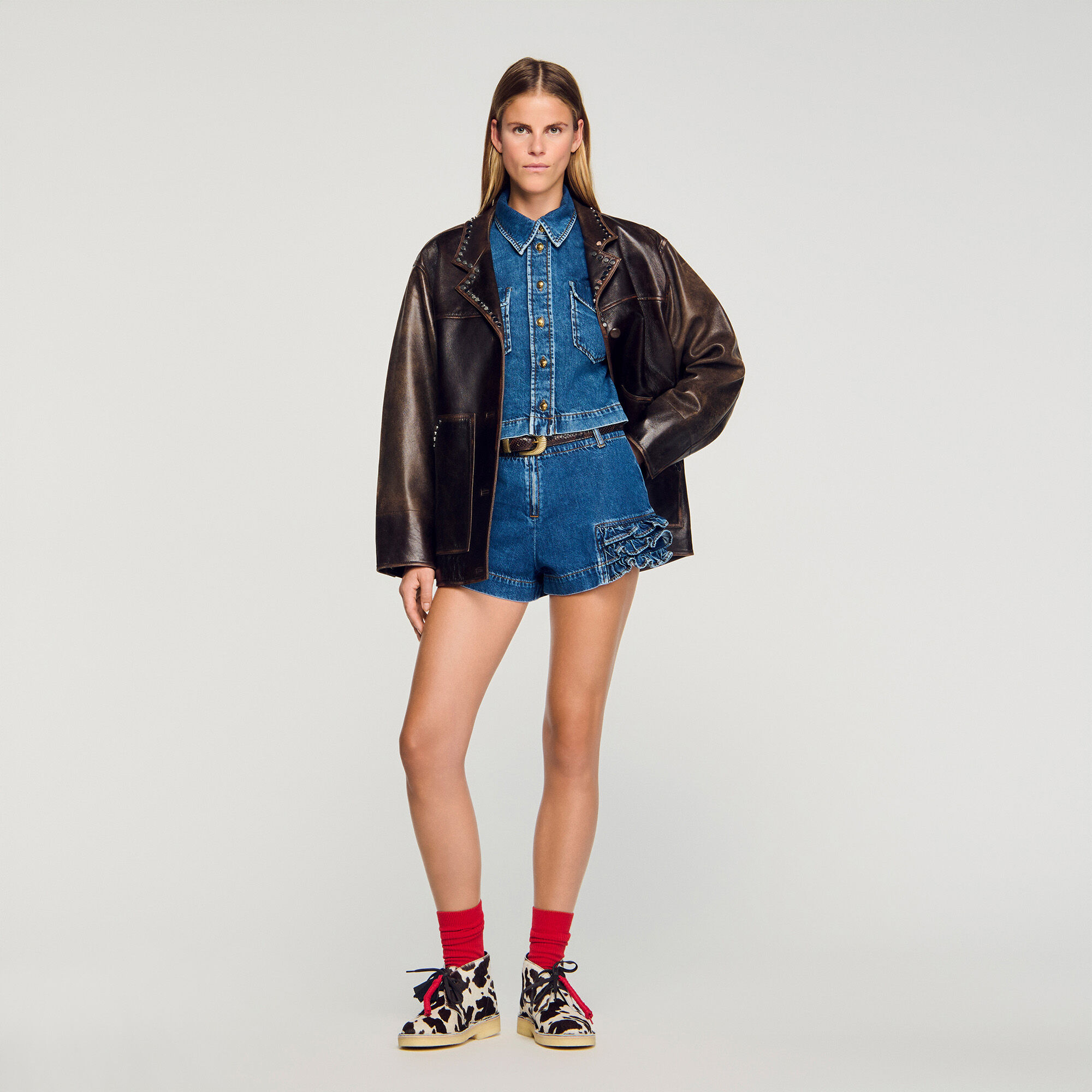 Shorts in denim con volant