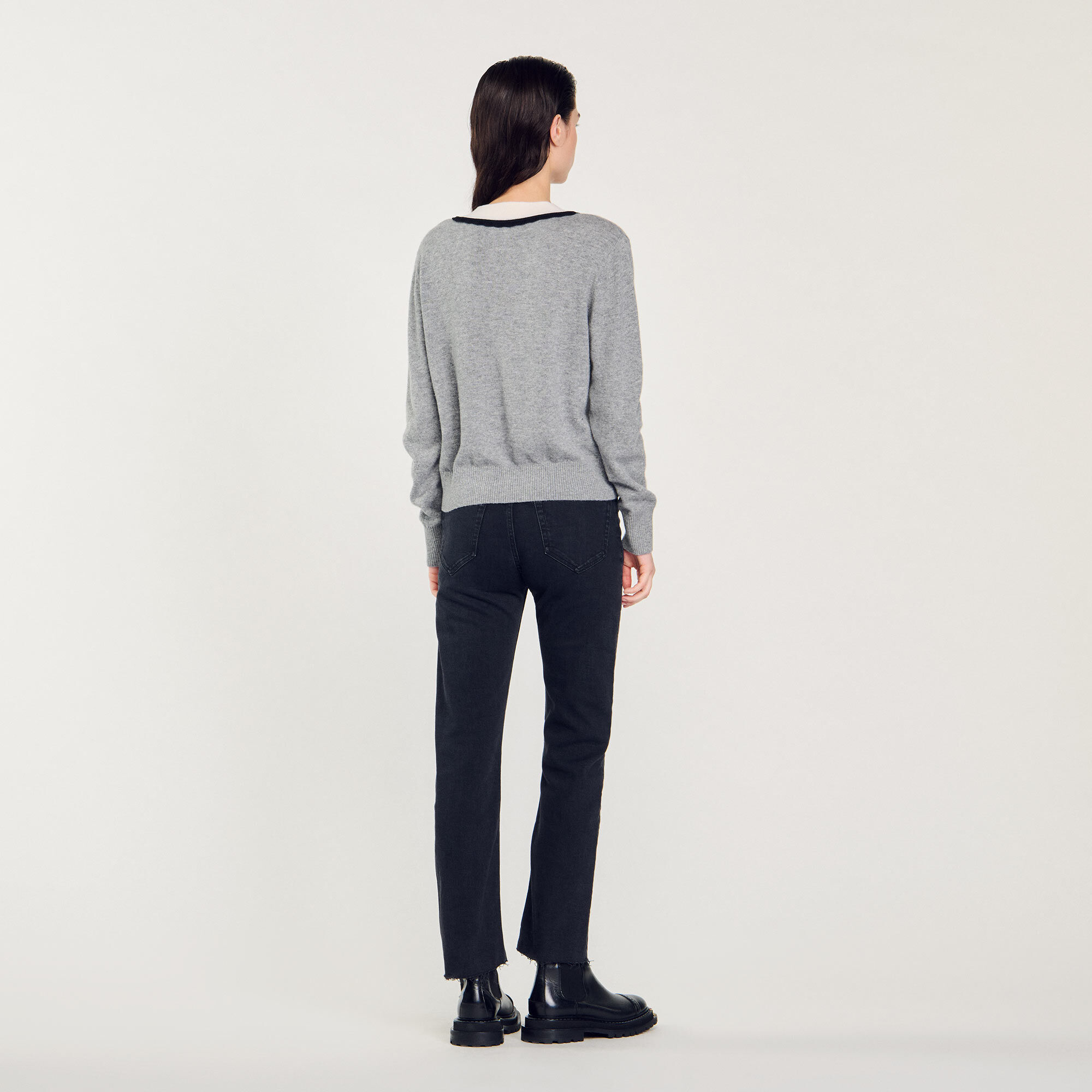 Pullover con scollo a V a contrasto