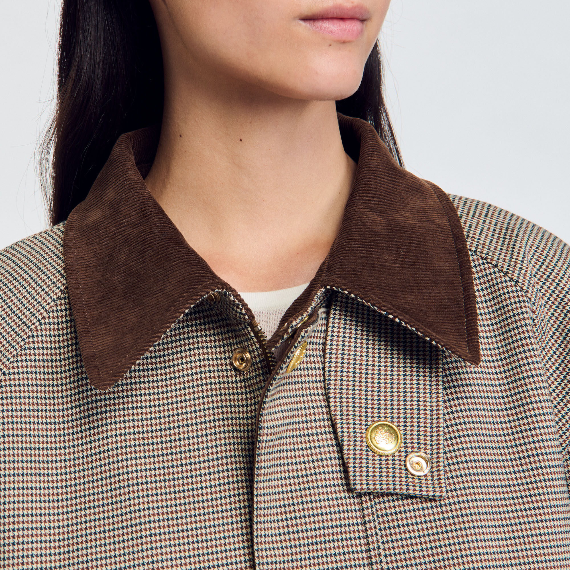 Cappotto a quadri con colletto vellutato